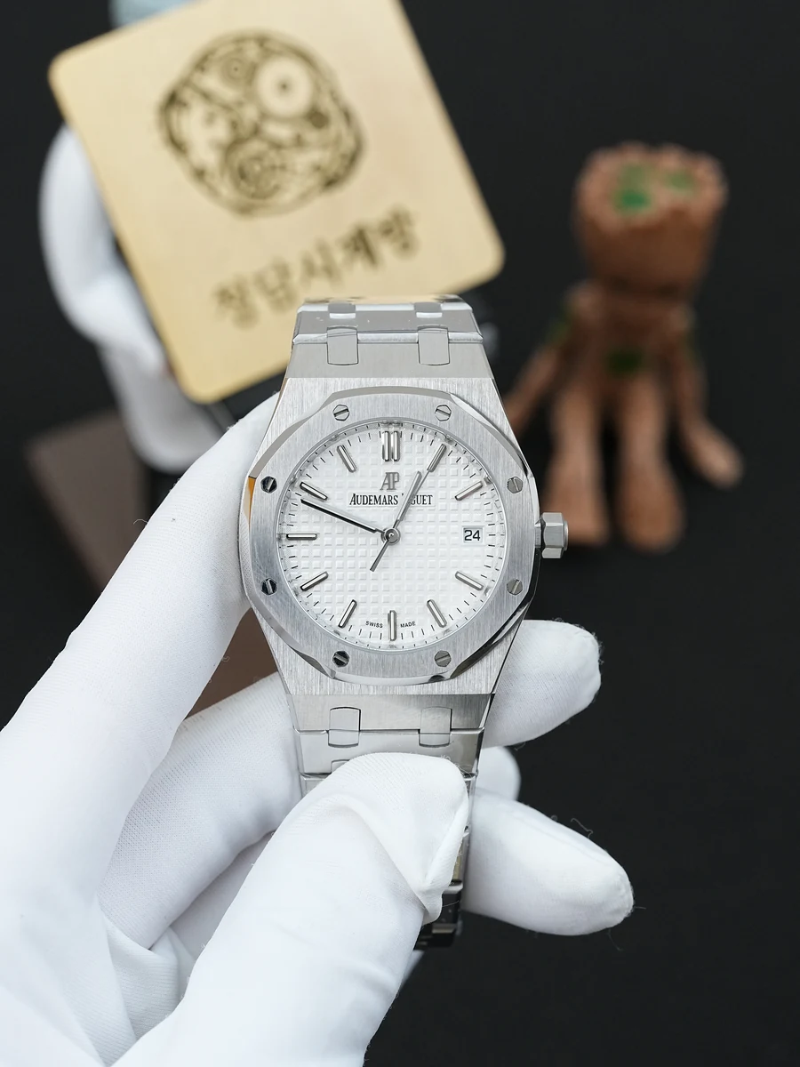 오데마피게 로얄오크 15500 화이트