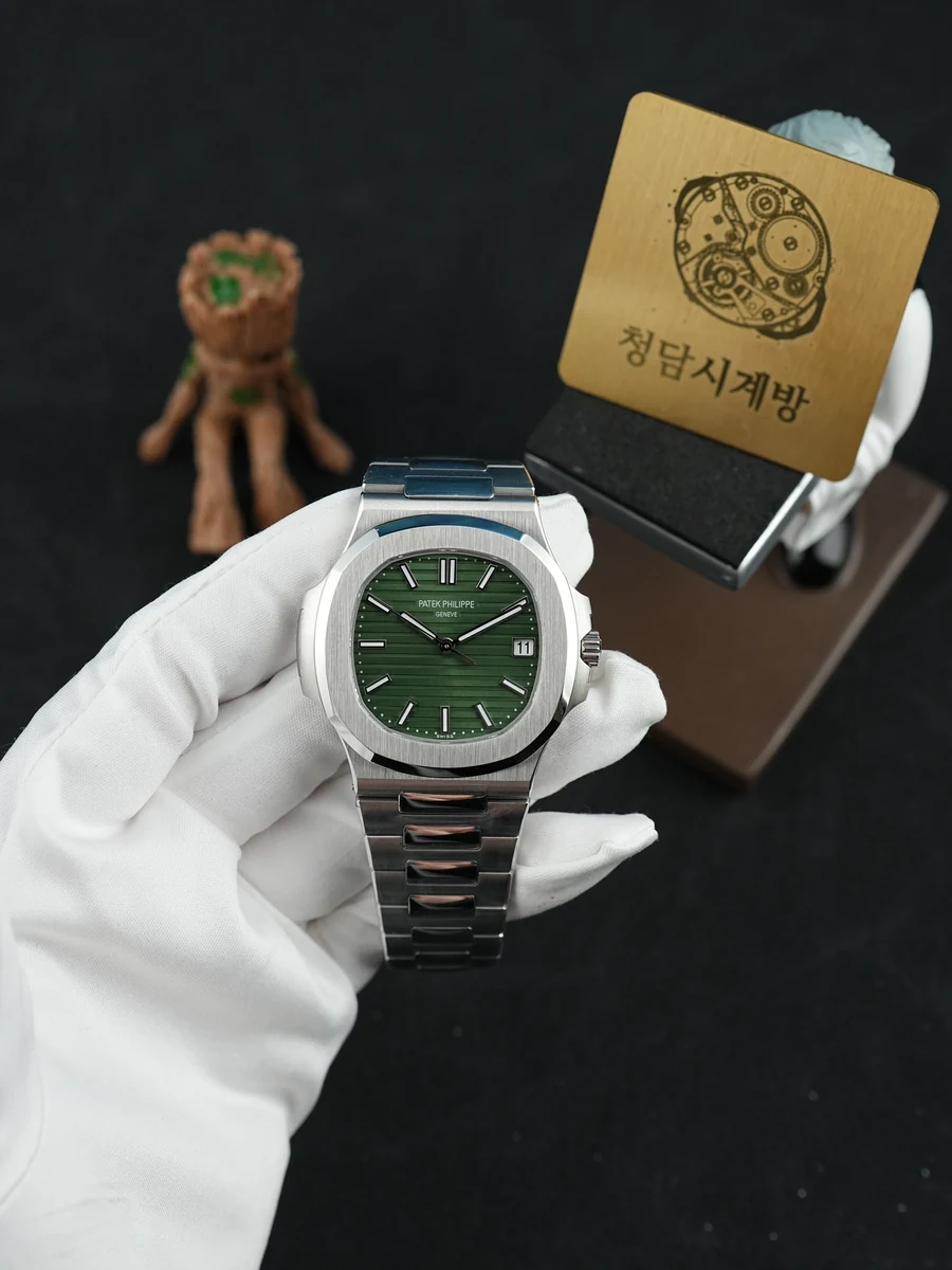 파텍필립 노틸러스 5711 그린스틸
