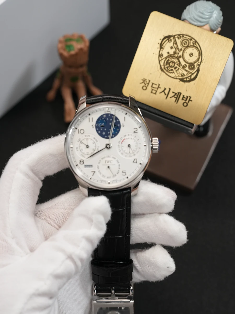IWC 포르투기저 퍼페추얼 캘린더 실버