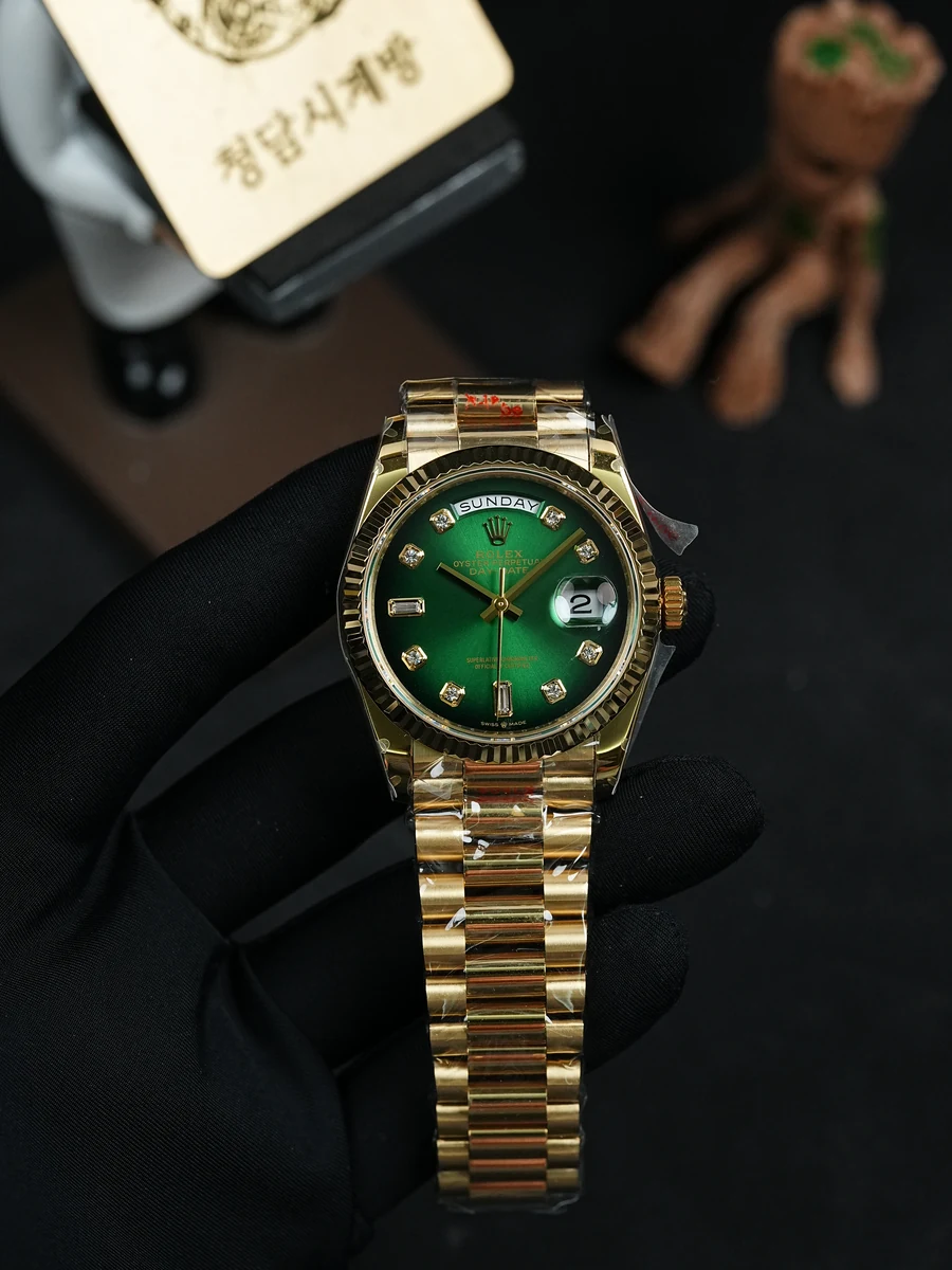 롤렉스 데이데이트 그린 옴브레 36mm
