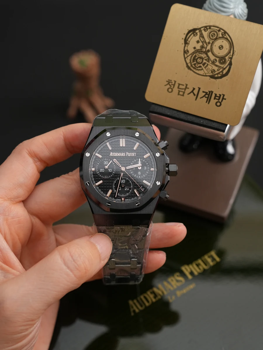 오데마피게 로얄오크 크로노그래프 26240CE 50주년 블랙 세라믹