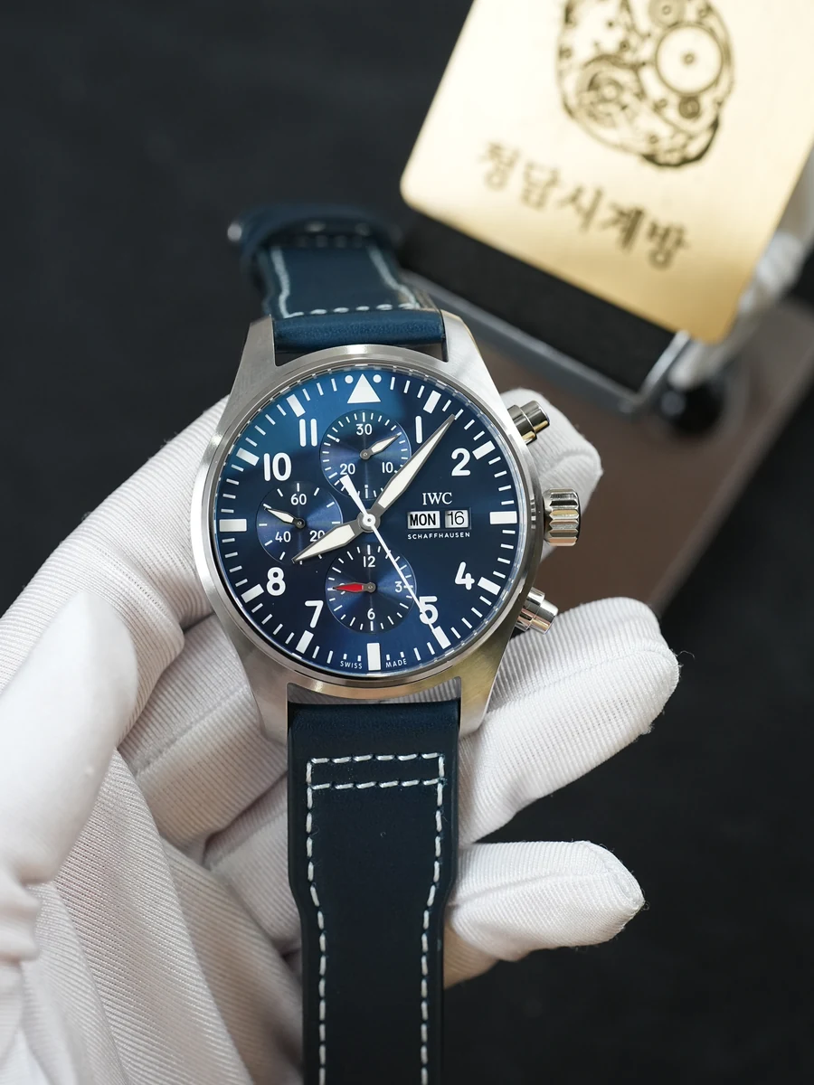 IWC 파일럿 워치 크로노그래프 블루 블루가죽