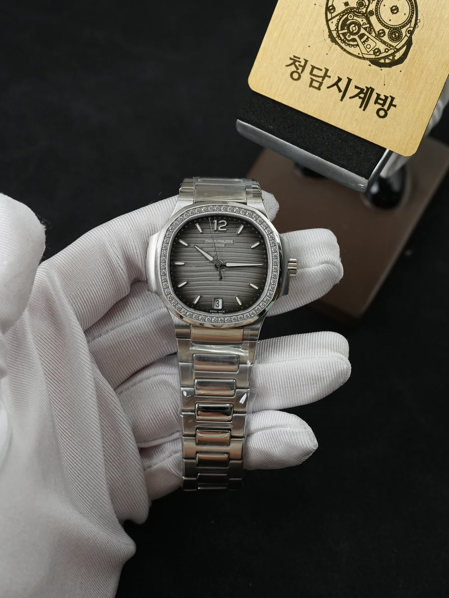 파텍필립 노틸러스 7118/1200A-011 그레이 다이아베젤
