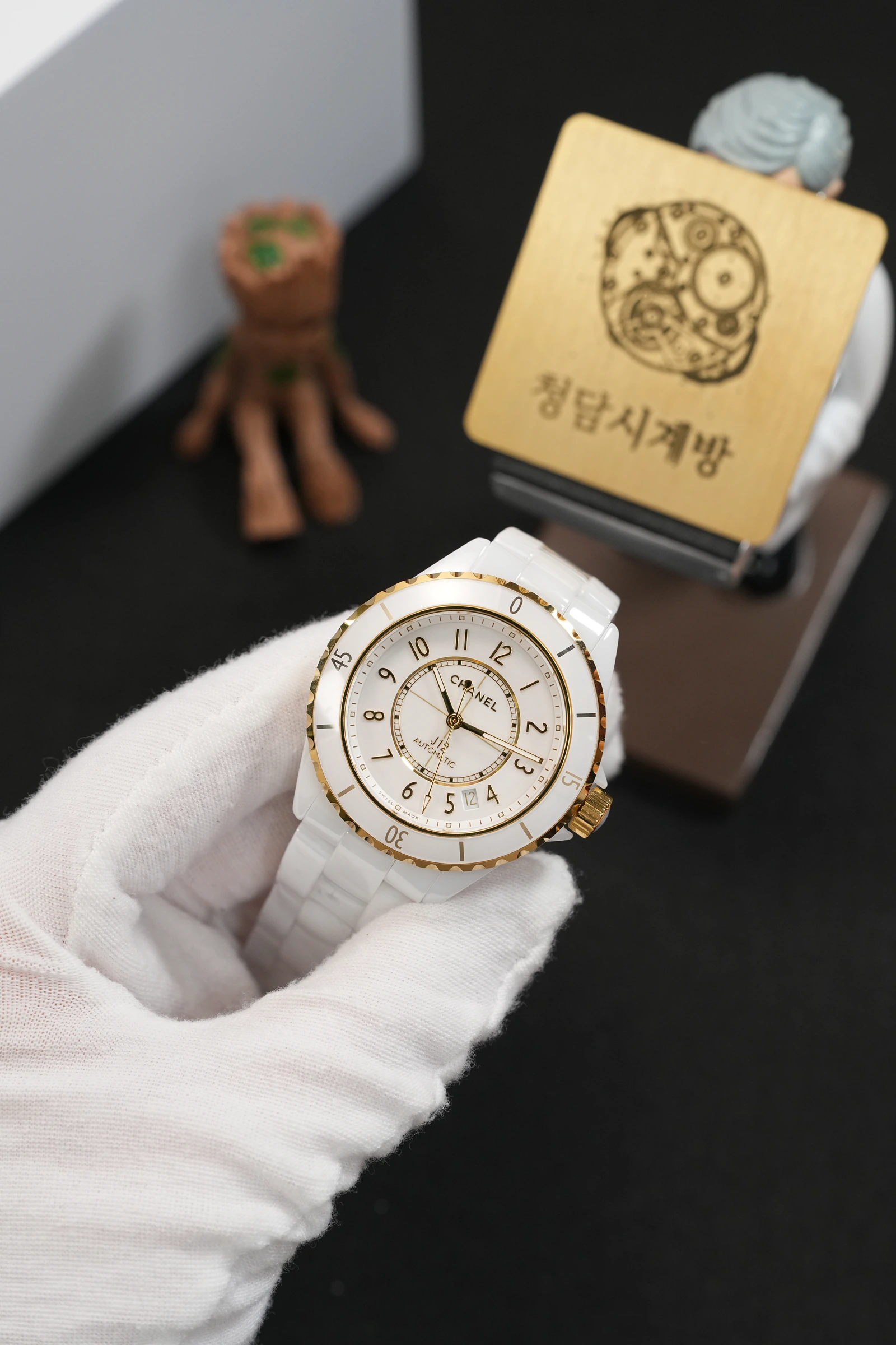 샤넬 J12 세라믹화이트 골드베젤 상세 이미지 10