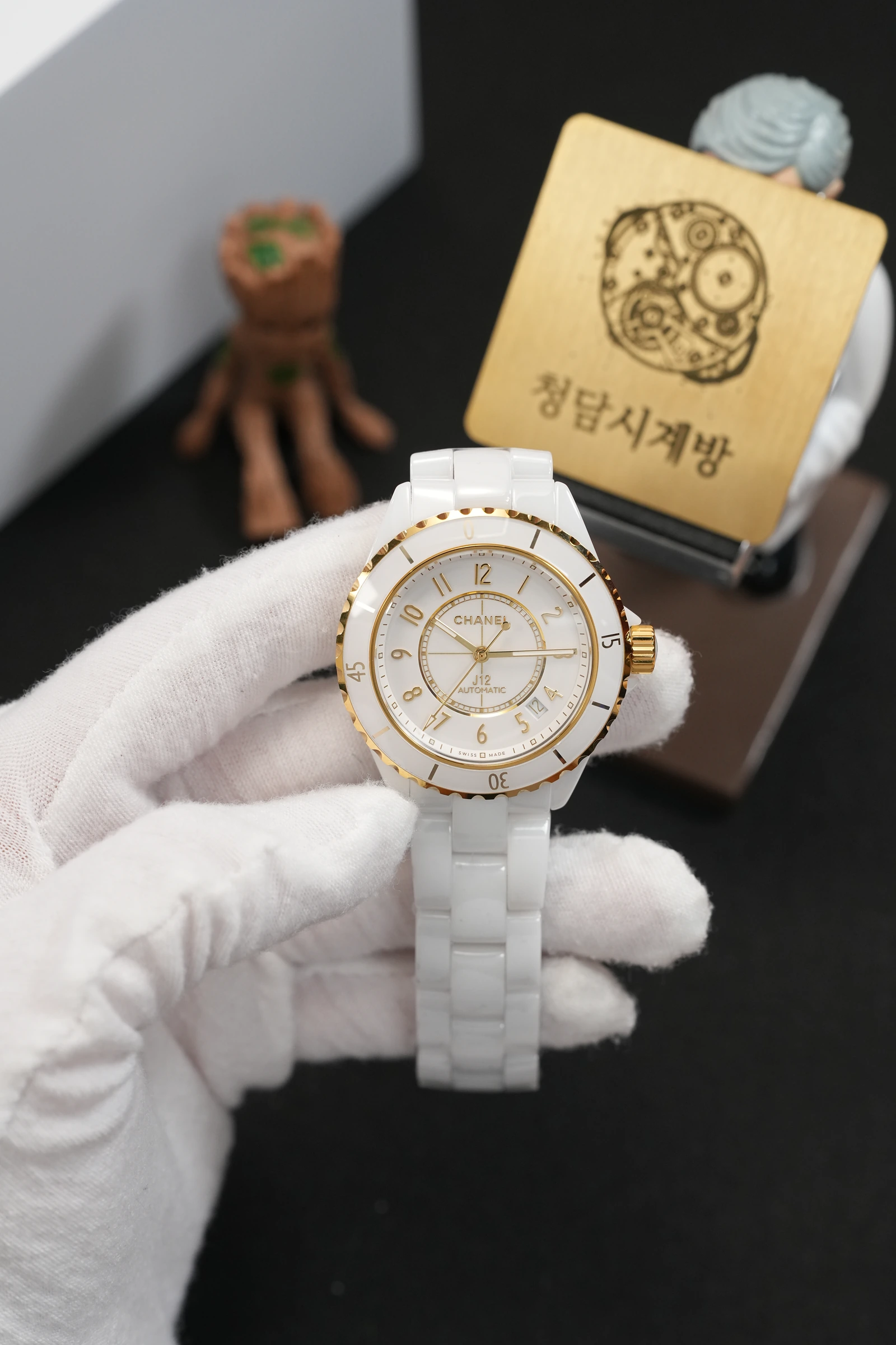 샤넬 J12 세라믹화이트 골드베젤 상세 이미지 12