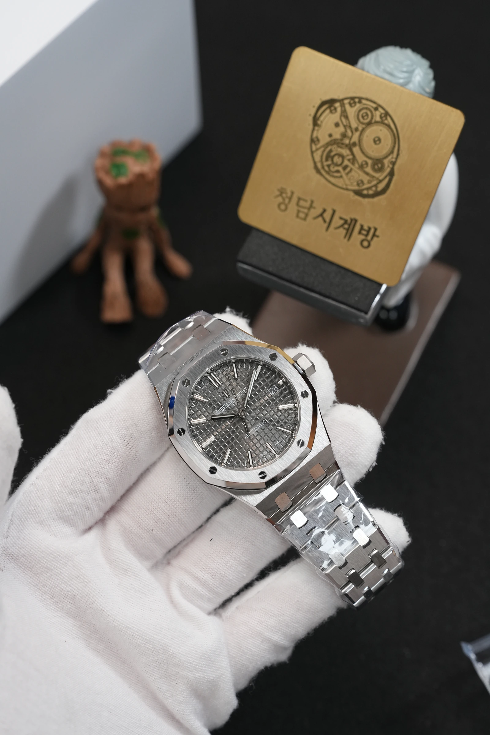 오데마피게 로얄오크 15450 그레이 상세 이미지 9