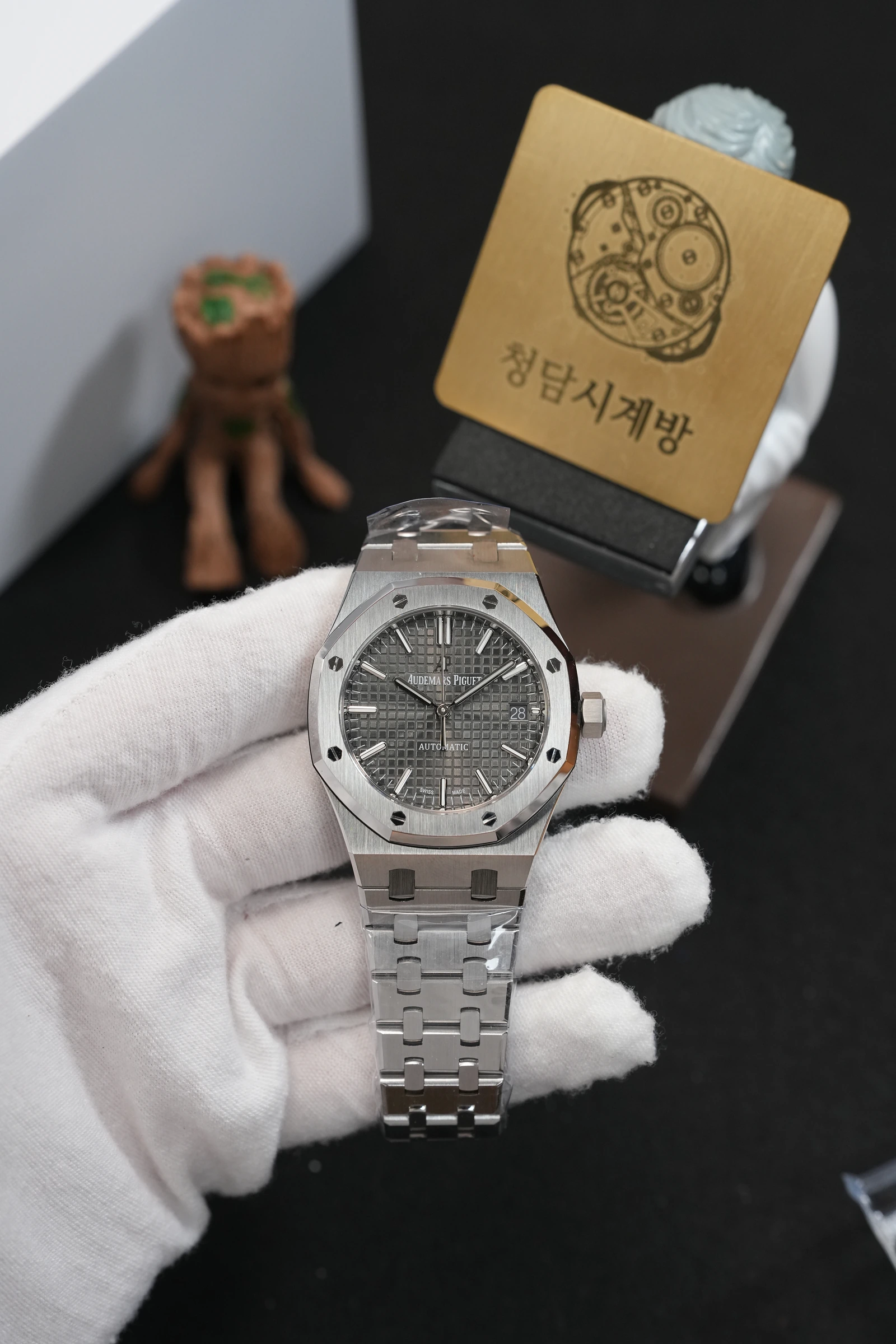 오데마피게 로얄오크 15450 그레이 상세 이미지 12