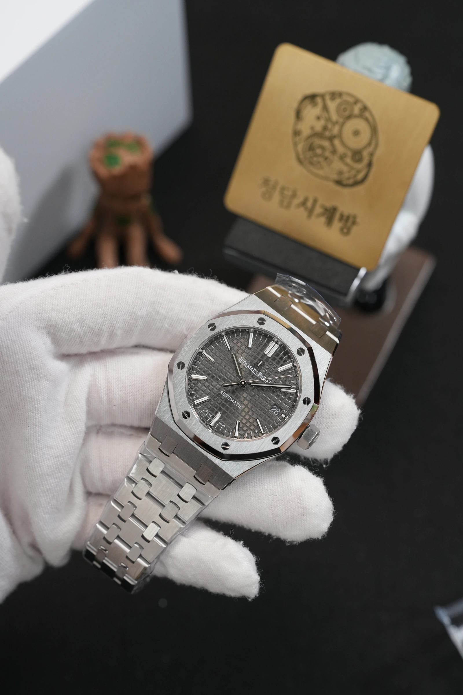 오데마피게 로얄오크 15450 그레이 상세 이미지 14
