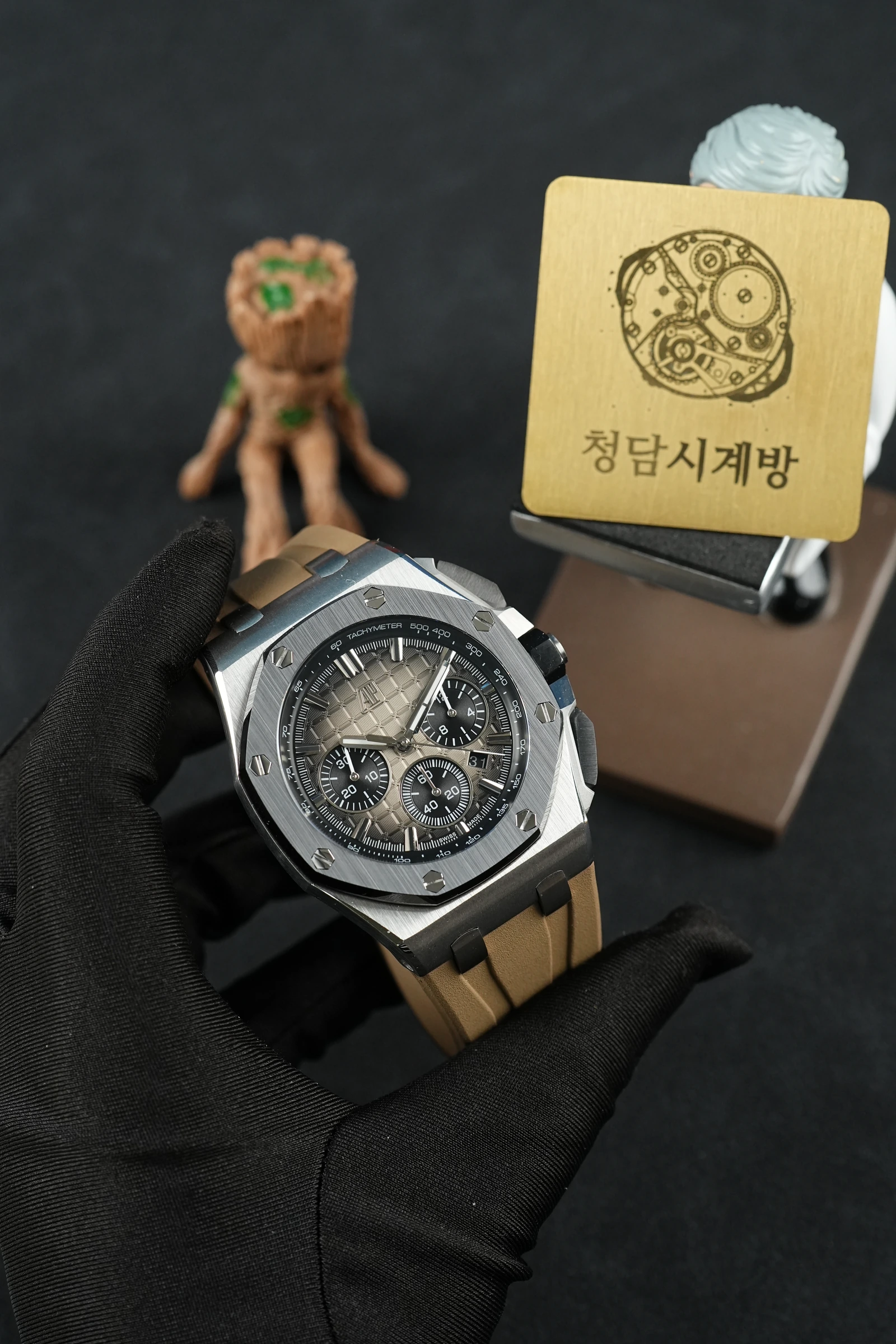 오데마피게 로얄오크 오프쇼어 크로노그래프 브라운 상세 이미지 12