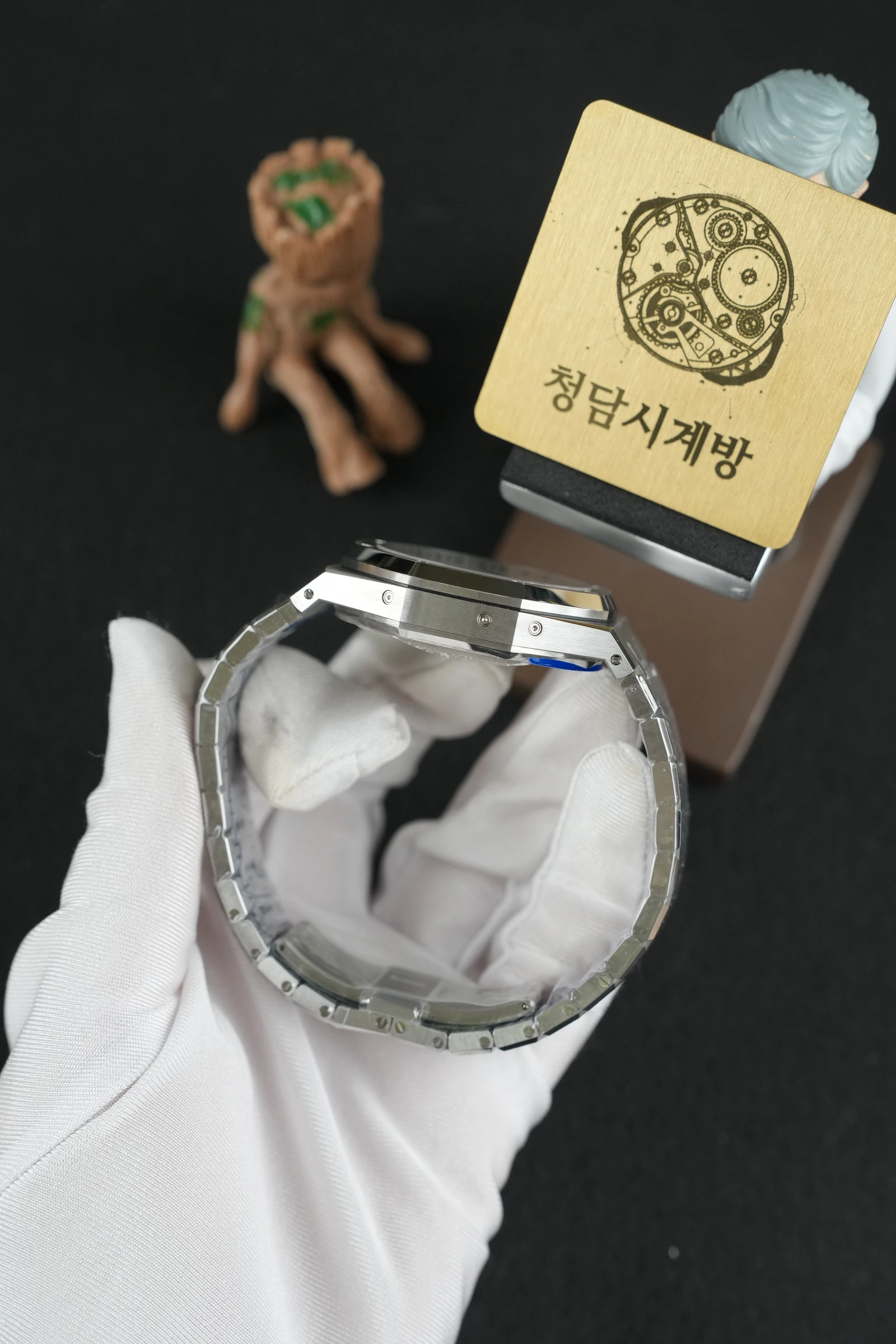 오데마피게 로얄오크 퍼페츄얼캘린더 화이트 상세 이미지 7