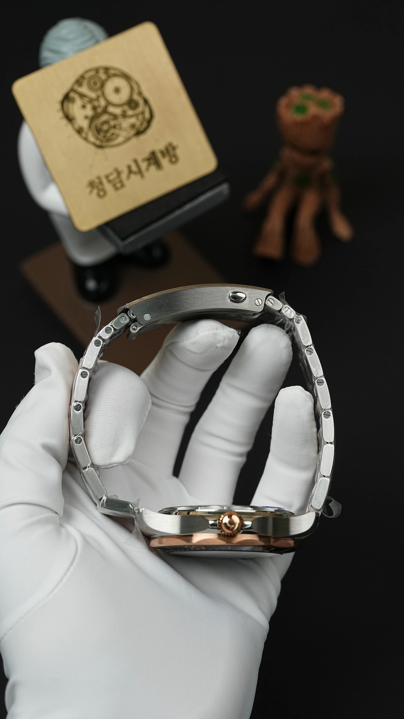 오메가 씨마스터 다이버 300 코 액시얼 마스터 크로노미터 상세 이미지 9