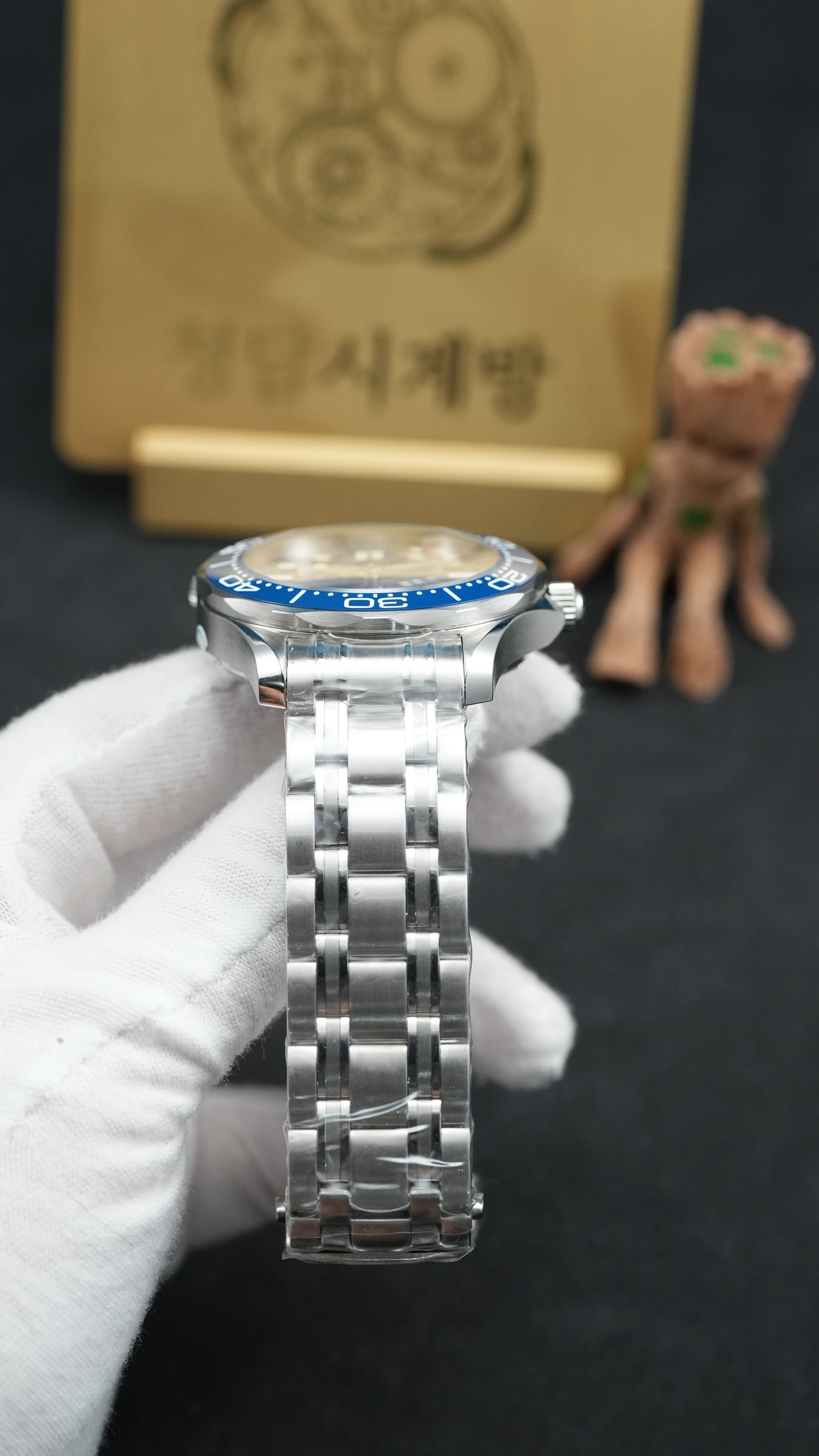 오메가 씨마스터 다이버 300 블루 상세 이미지 17