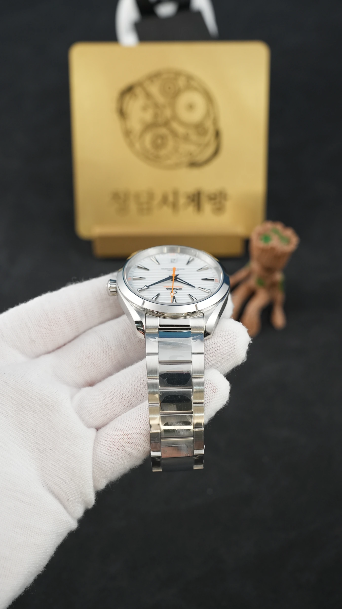 오메가 씨마스터 아쿠아테라 화이트 상세 이미지 10