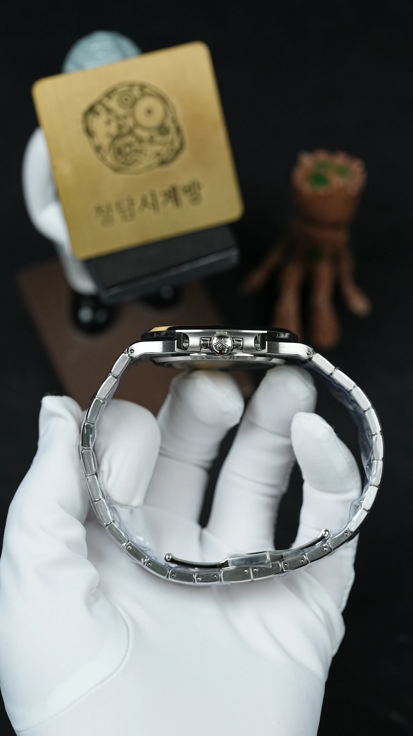 파텍필립 노틸러스 5811 블루 상세 이미지 3