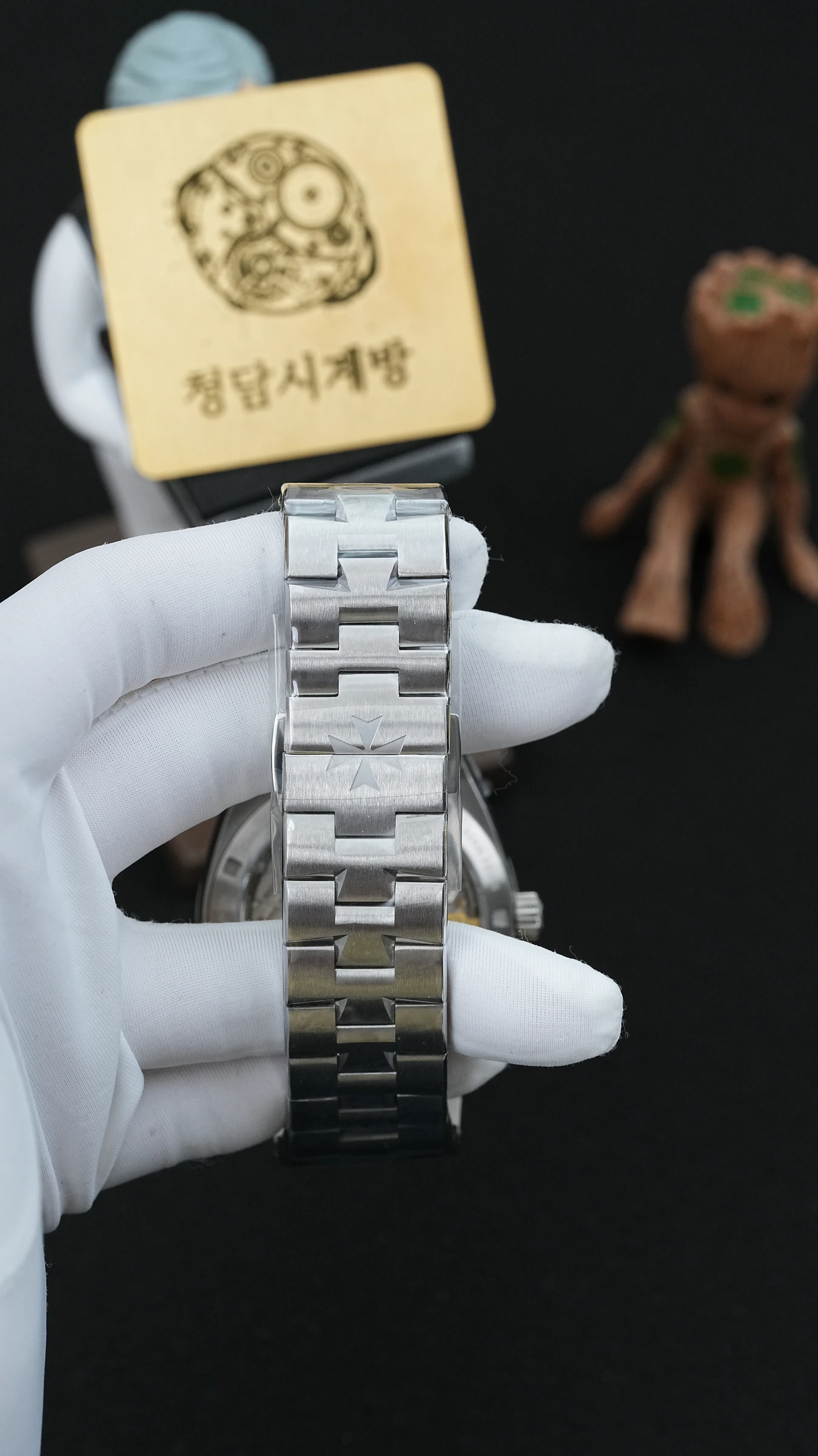 바쉐론 콘스탄틴 오버시즈 블루 스틸 상세 이미지 9