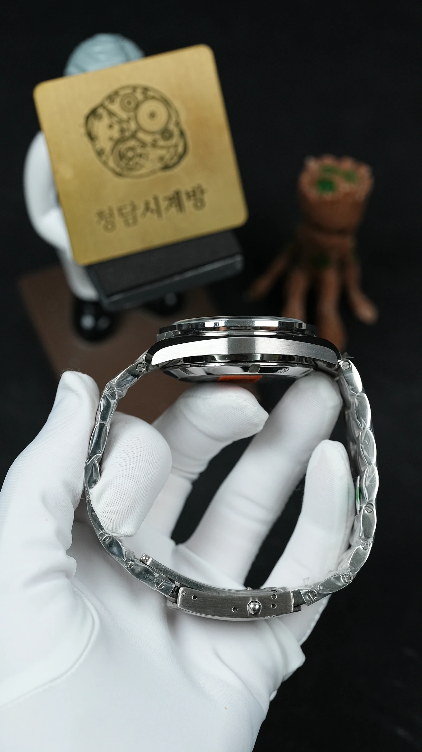 오메가 스피드마스터 문워치 프로페셔널 블랙 상세 이미지 3
