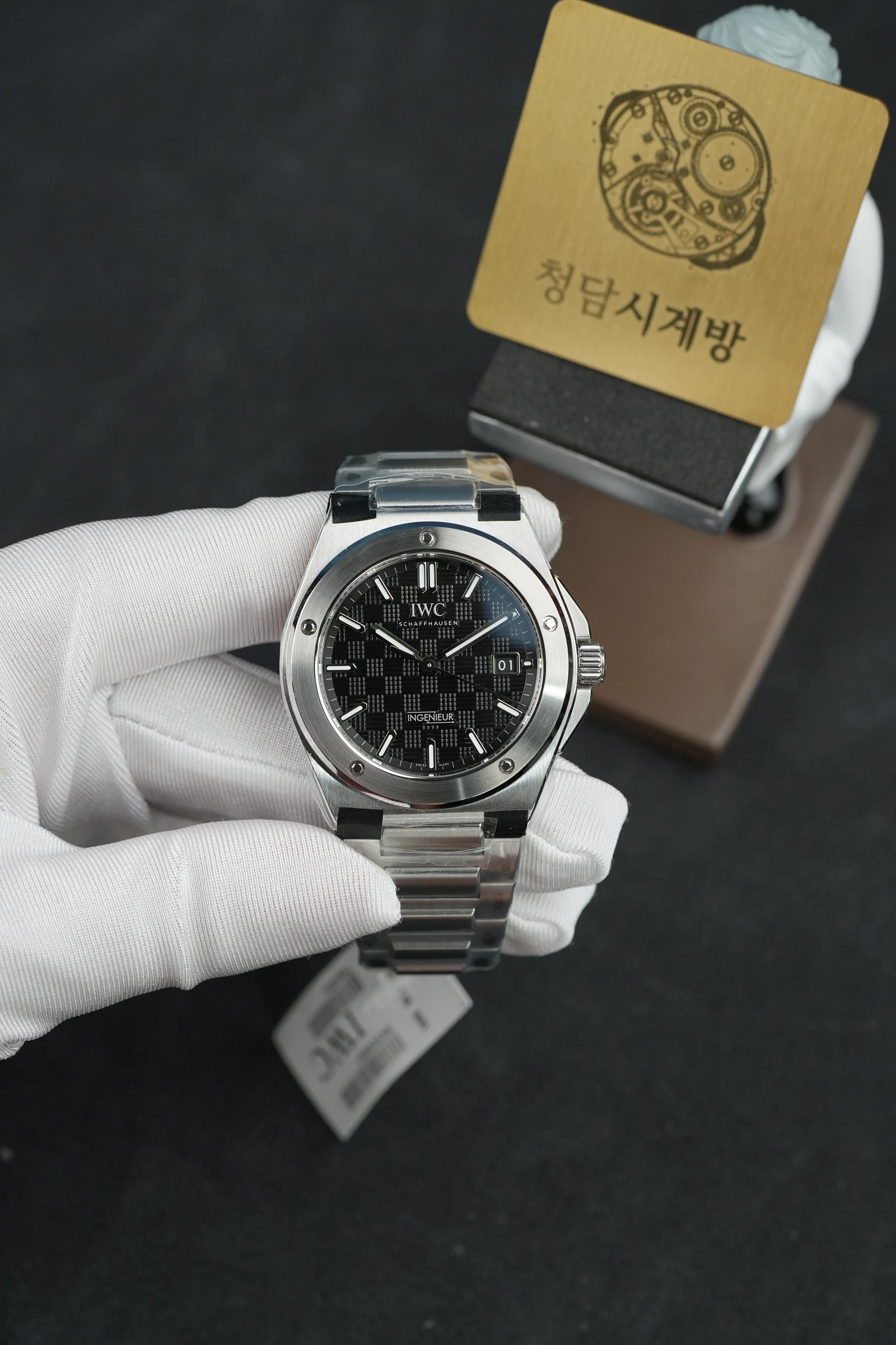 IWC 인제니어 블랙 상세 이미지 3