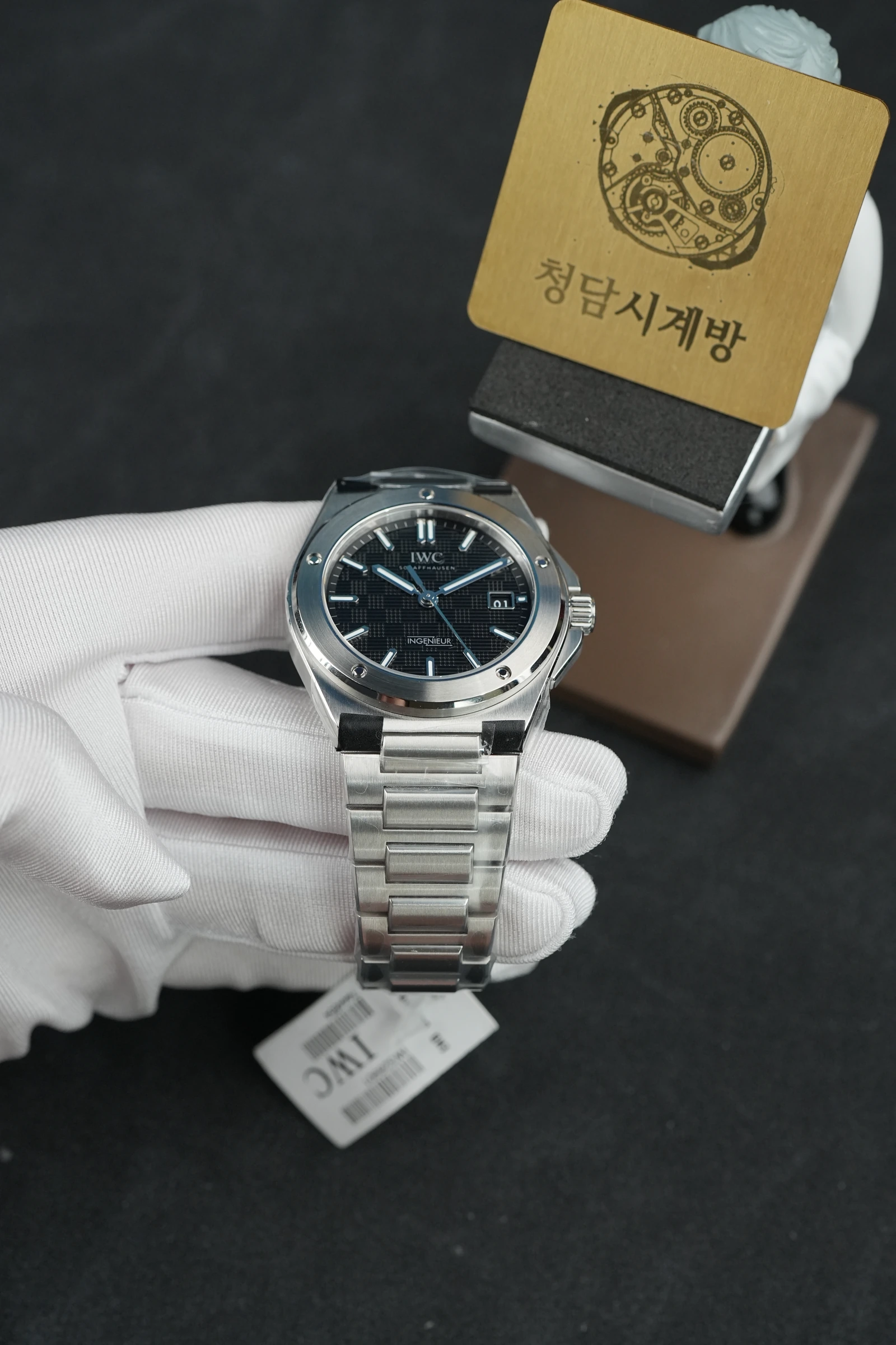 IWC 인제니어 블랙 상세 이미지 18