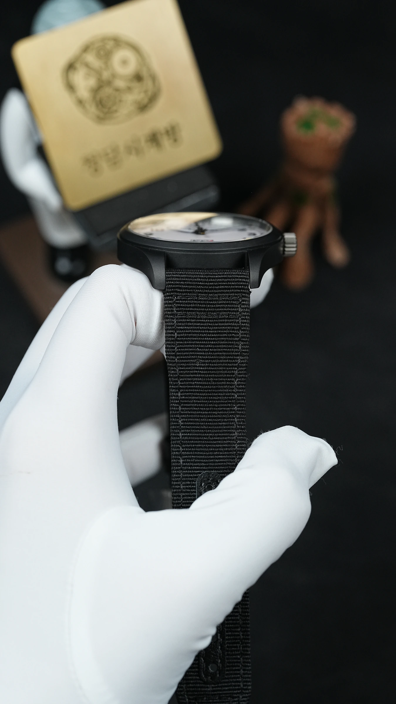 IWC 파일럿 워치 블랙에이스 상세 이미지 3