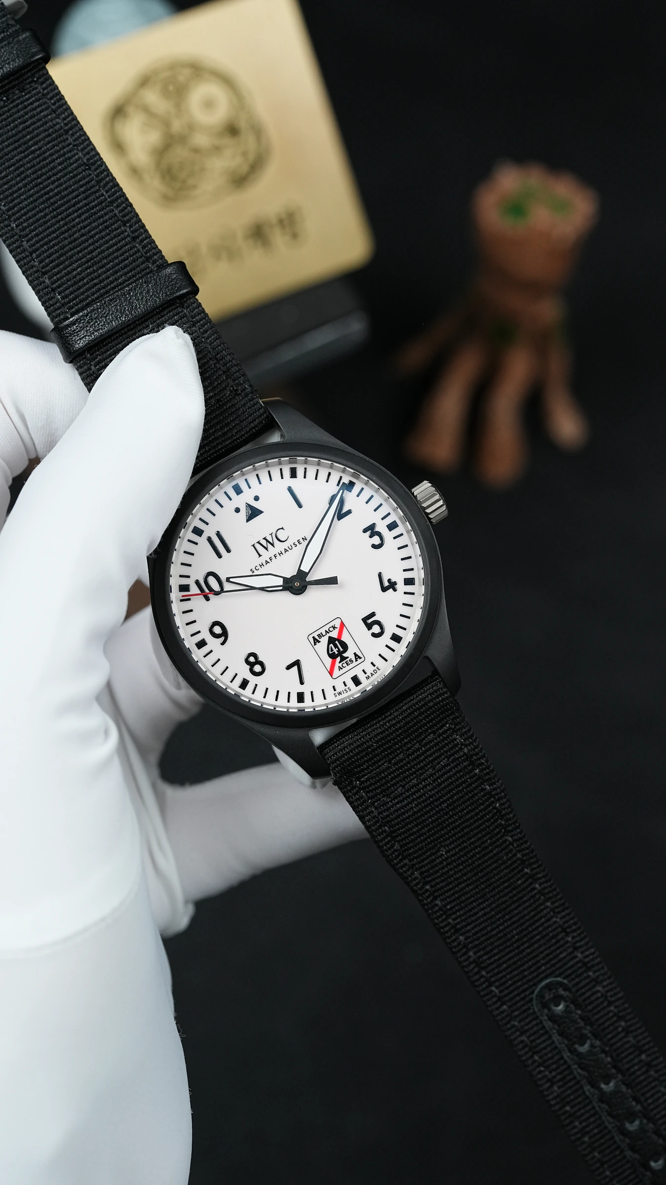 IWC 파일럿 워치 블랙에이스 상세 이미지 5