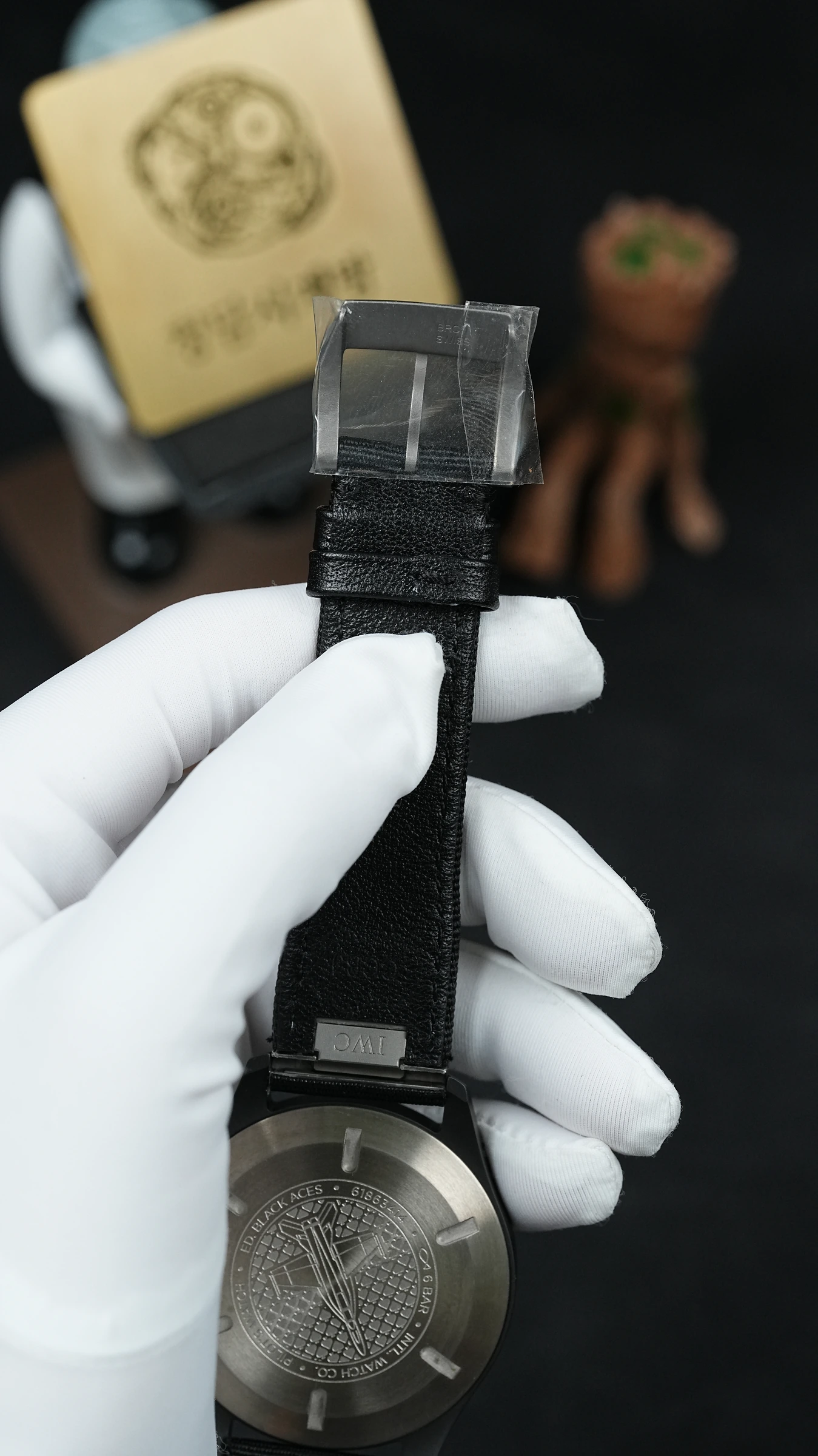 IWC 파일럿 워치 블랙에이스 상세 이미지 16