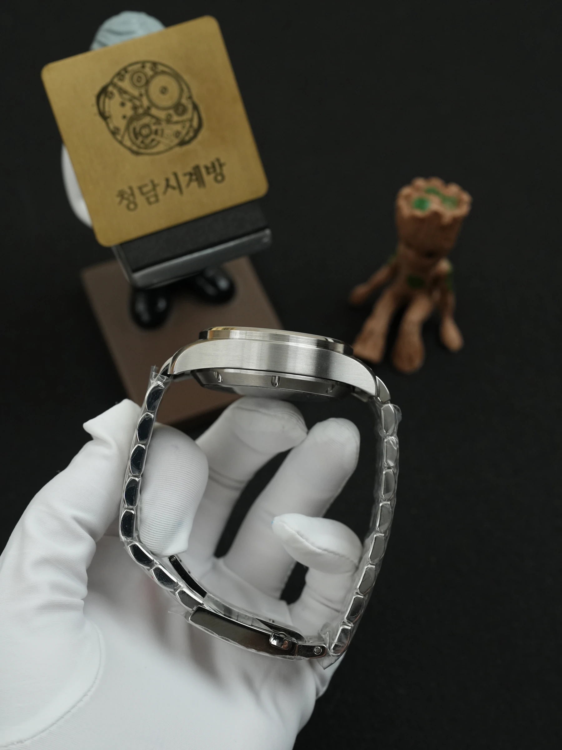 IWC 파일럿 워치 크로노그래프 그린 상세 이미지 20
