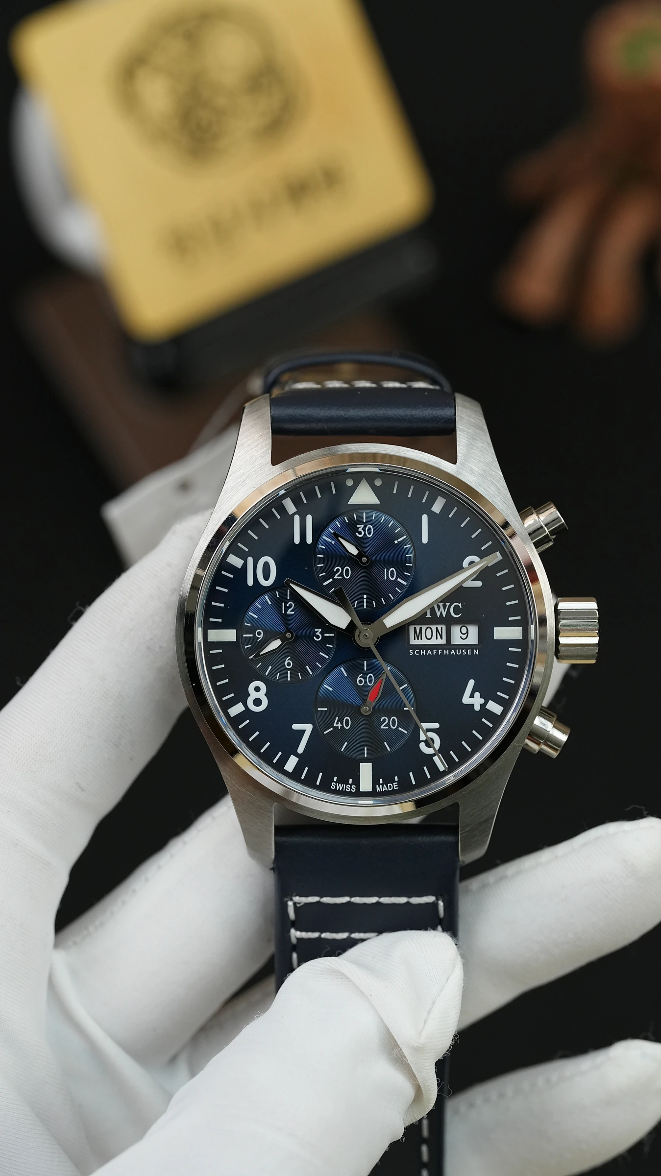 IWC 파일럿 워치 크로노그래프 블루 상세 이미지 5