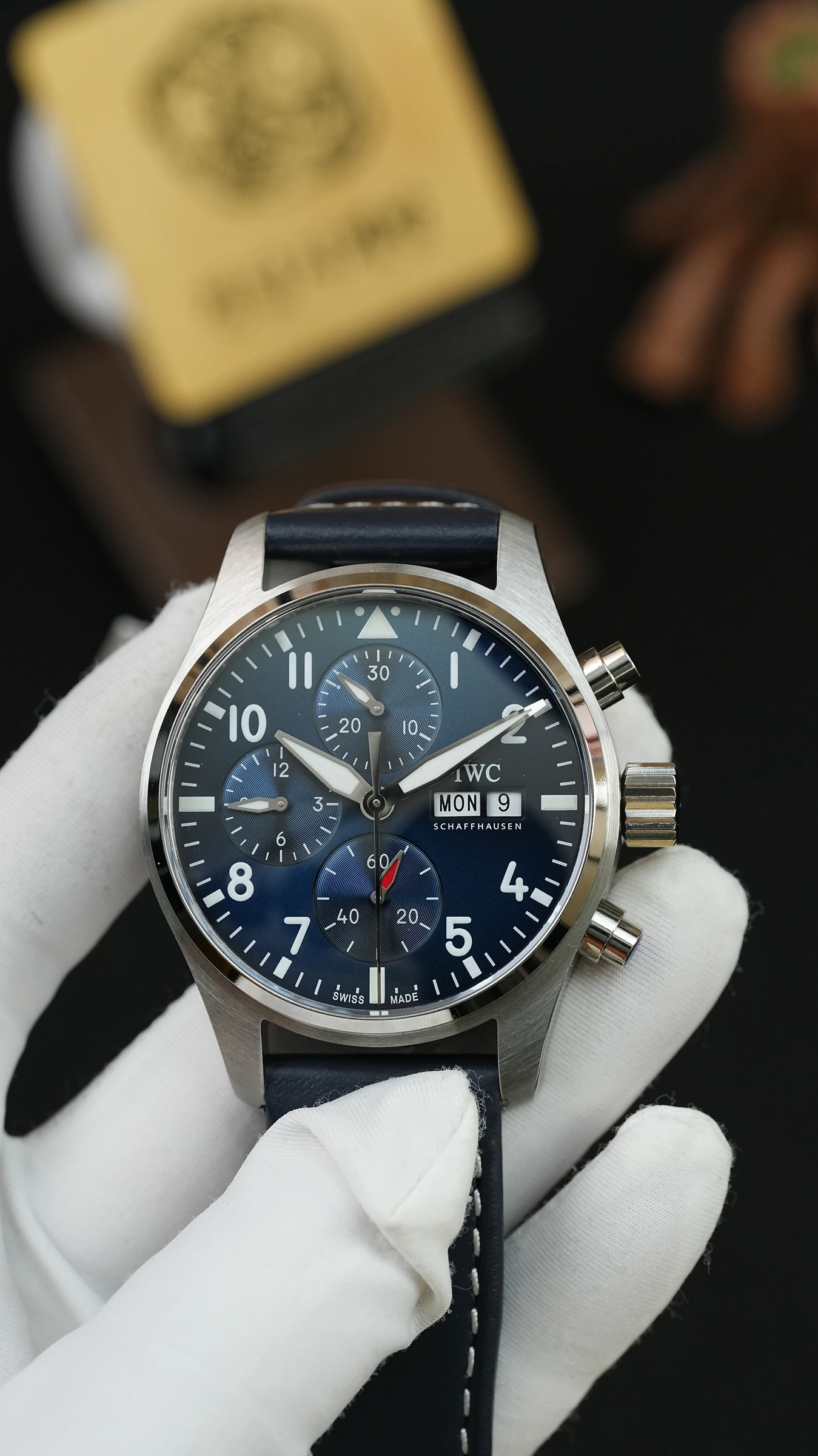 IWC 파일럿 워치 크로노그래프 블루 상세 이미지 14