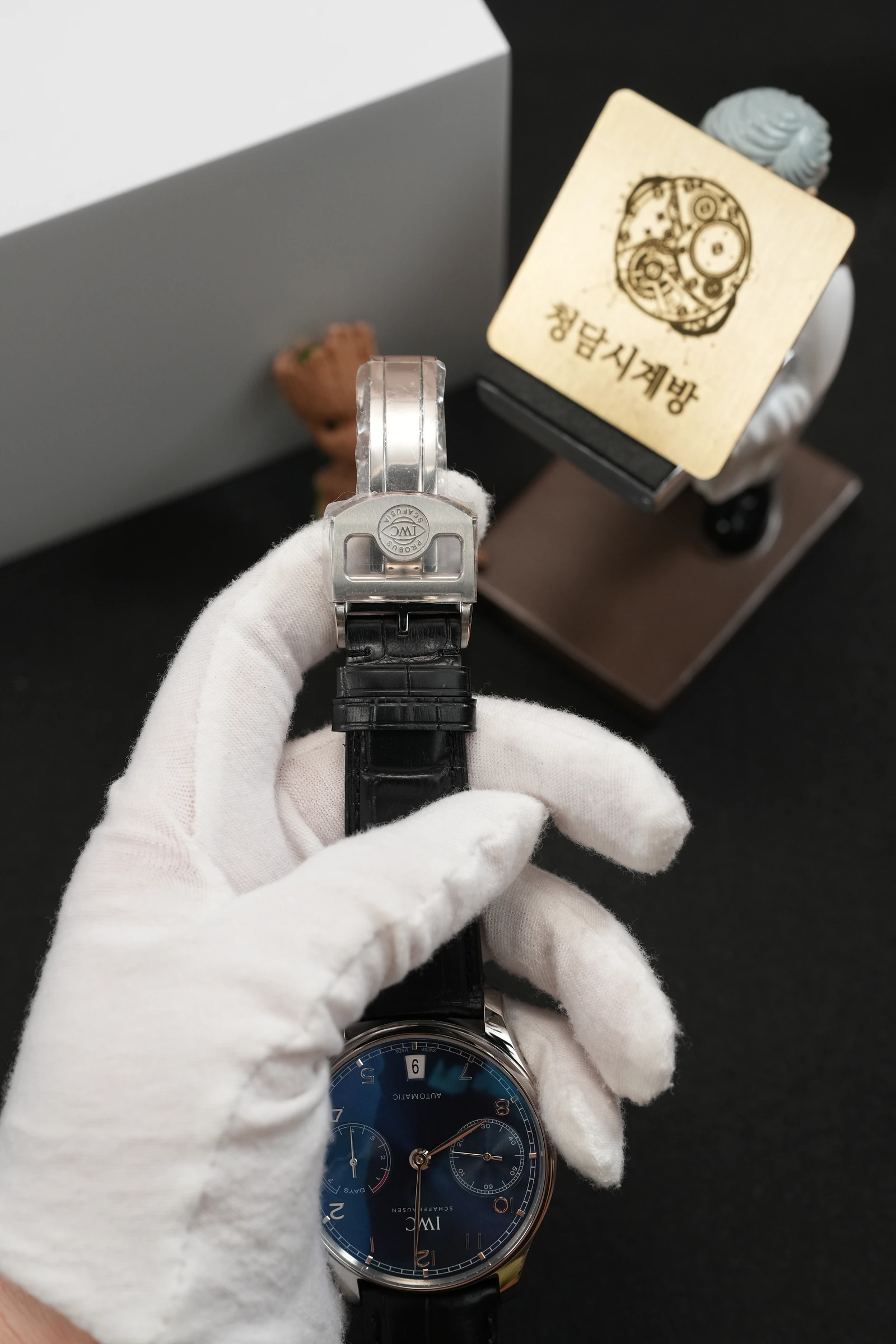 IWC 포르투기저 7DAYS 블루 상세 이미지 5