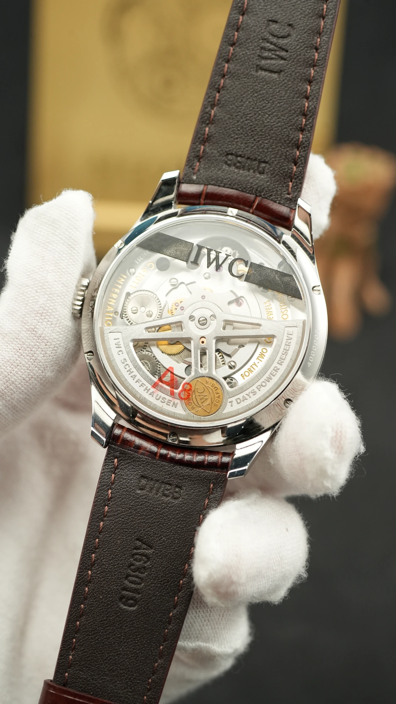IWC 포르투기저 뚜르비용 그레이 상세 이미지 6