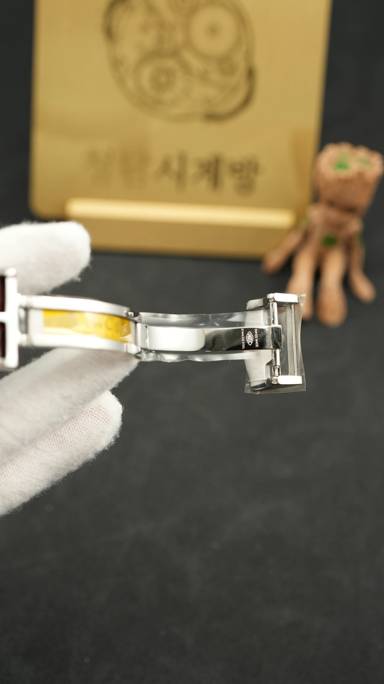 IWC 포르투기저 뚜르비용 그레이 상세 이미지 10