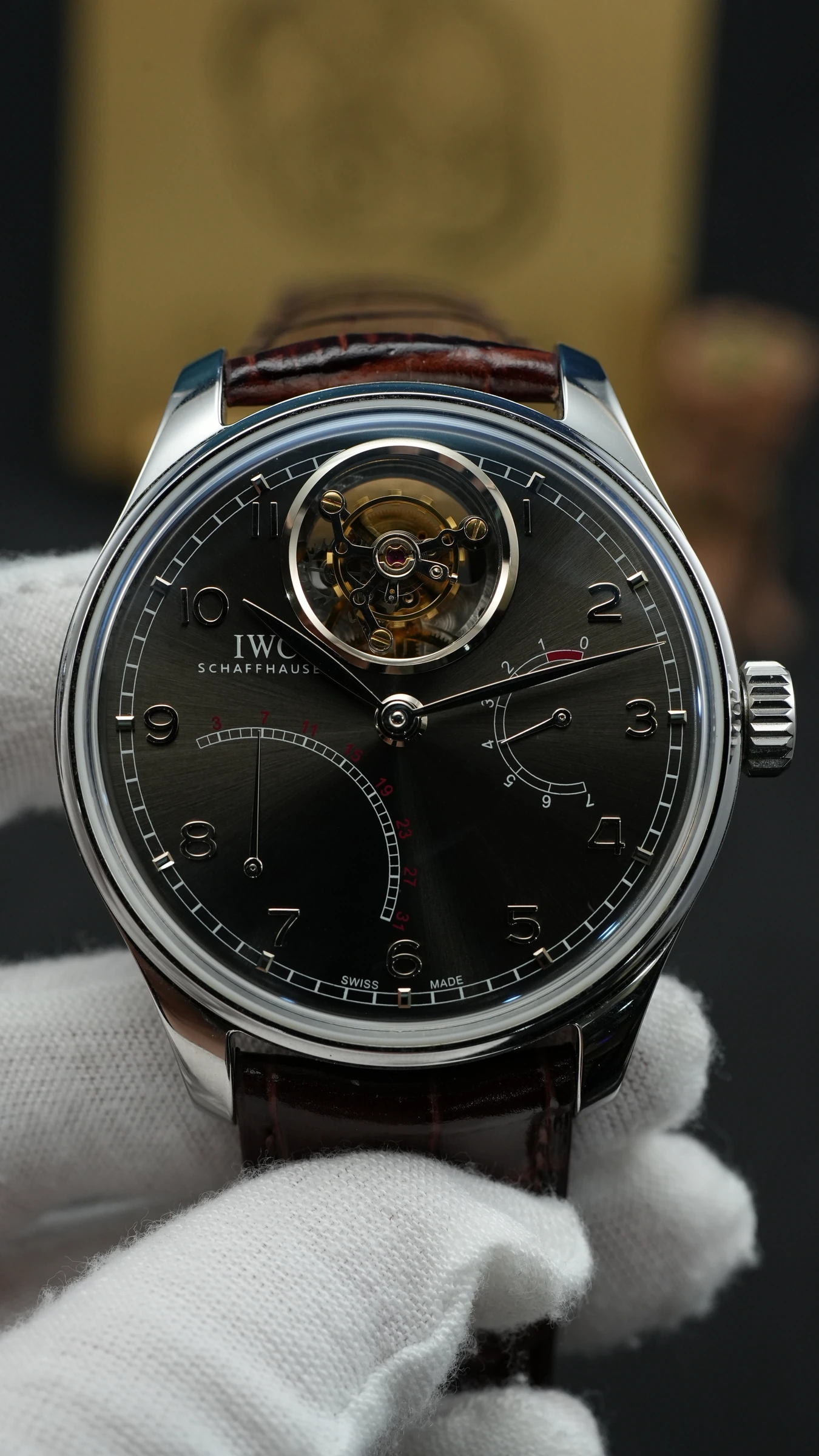 IWC 포르투기저 뚜르비용 그레이 상세 이미지 20