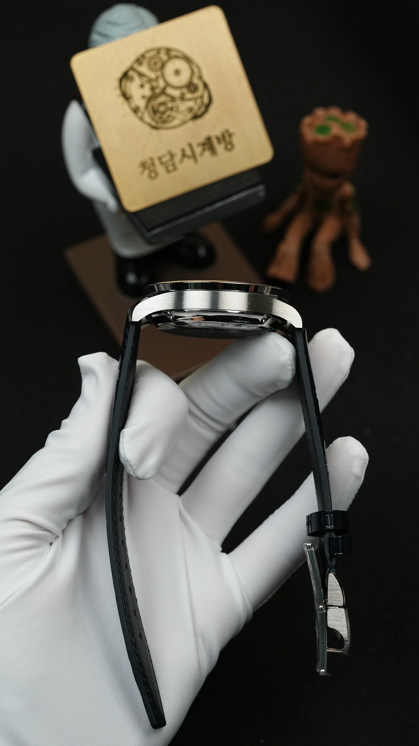 IWC 포르투기저 크로노 블루핸즈 상세 이미지 4