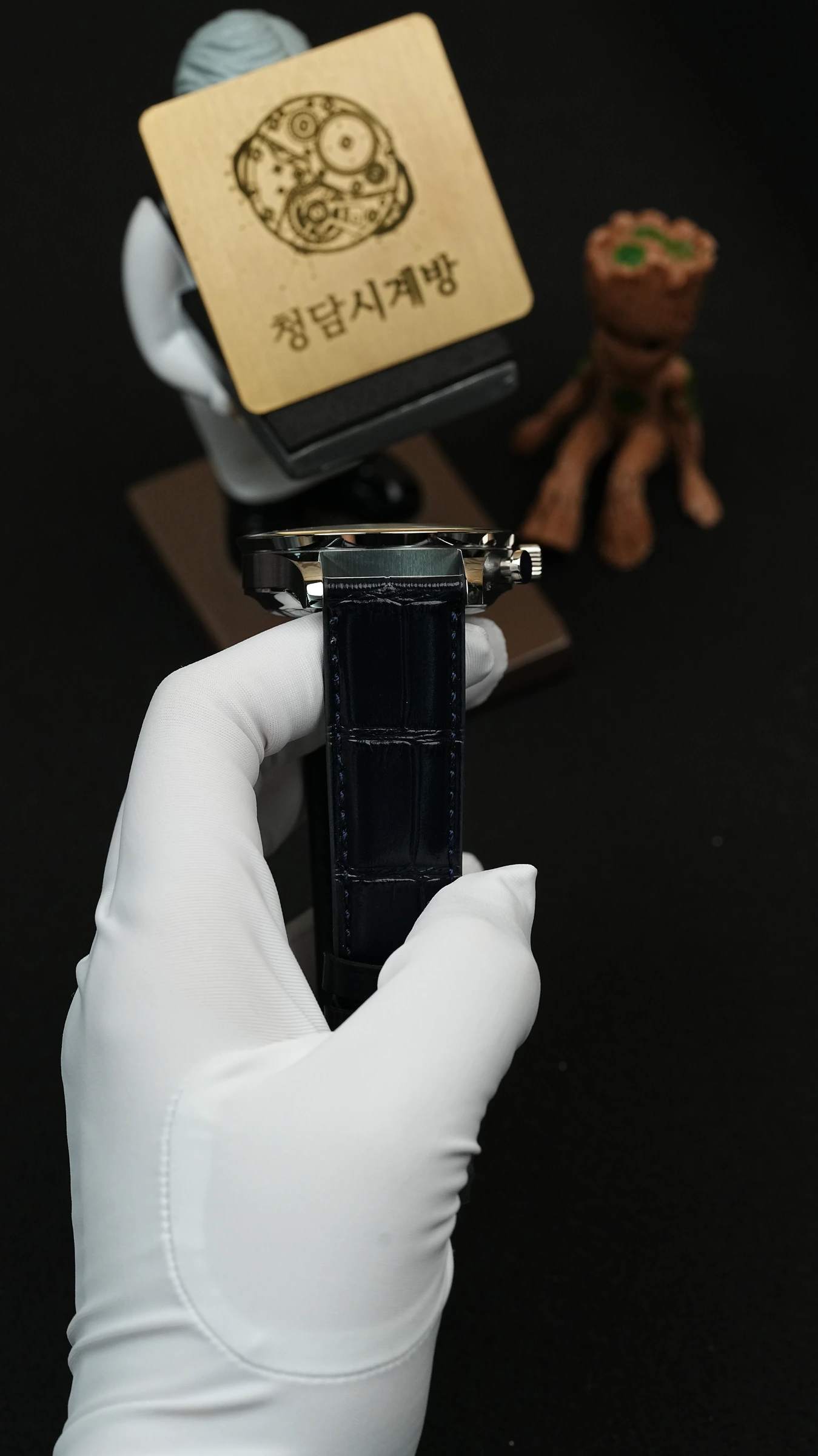 IWC 포르투기저 크로노 블루핸즈 상세 이미지 10