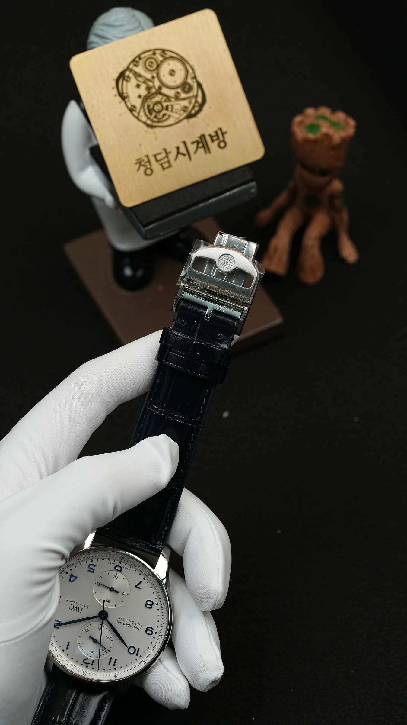 IWC 포르투기저 크로노 블루핸즈 상세 이미지 11