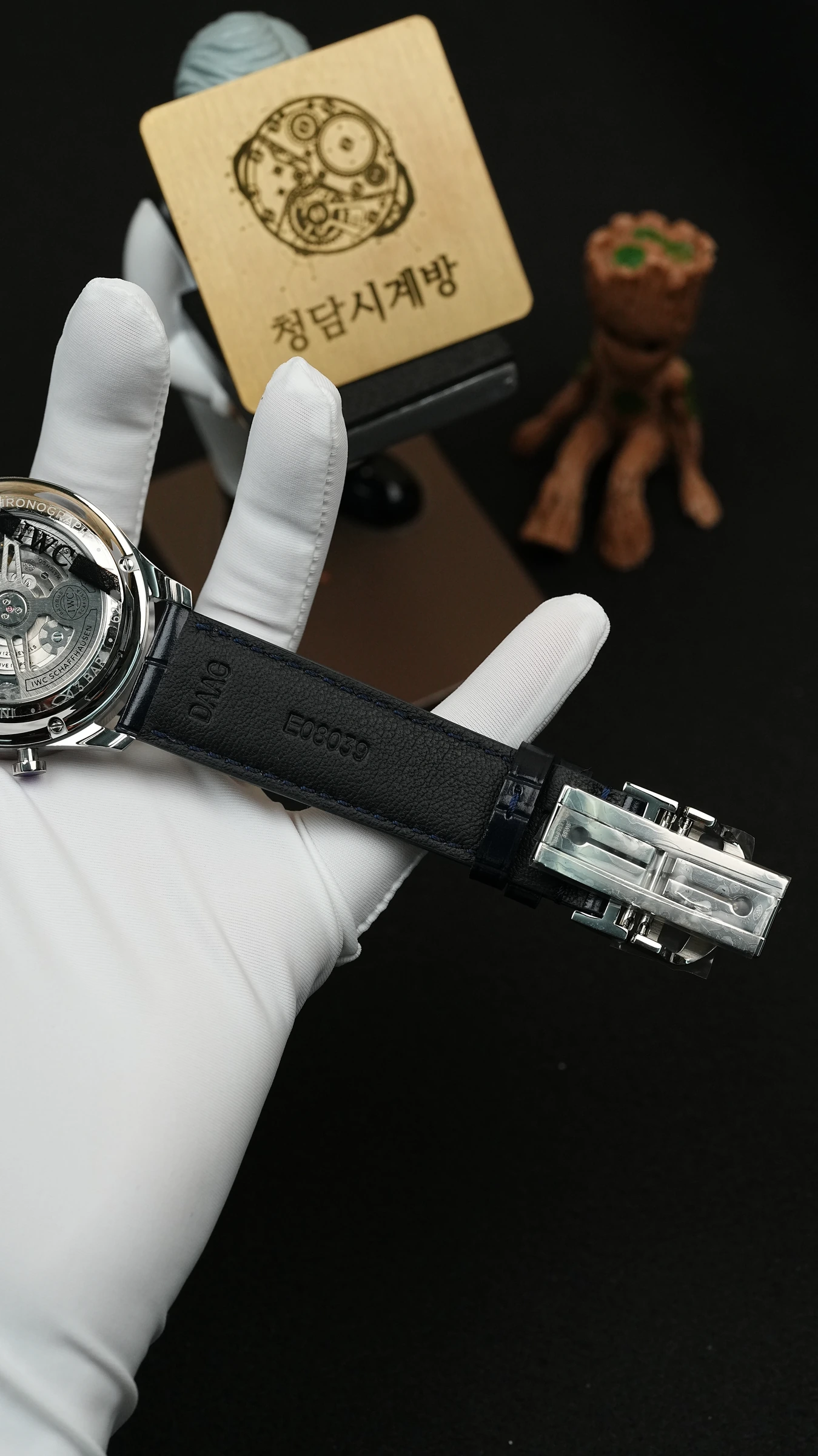IWC 포르투기저 크로노 블루핸즈 상세 이미지 15