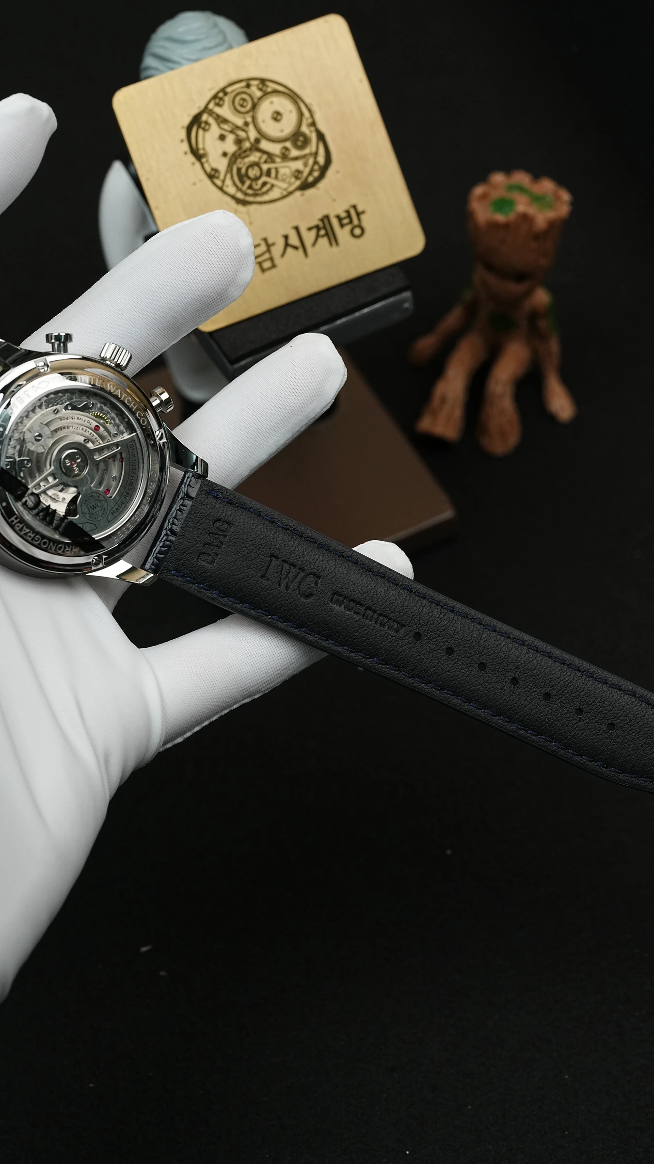 IWC 포르투기저 크로노 블루핸즈 상세 이미지 16