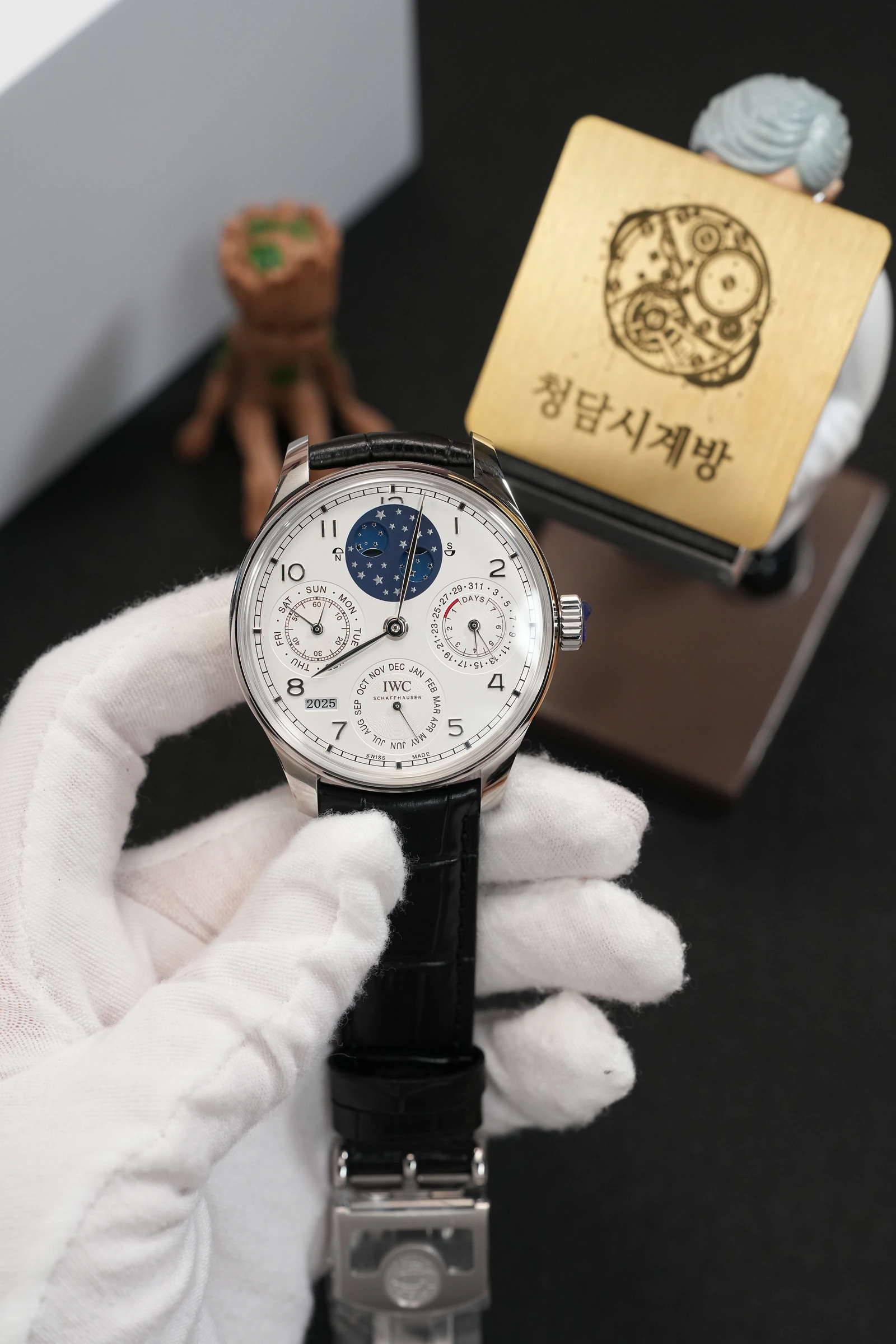 IWC 포르투기저 퍼페추얼 캘린더 실버 상세 이미지 4