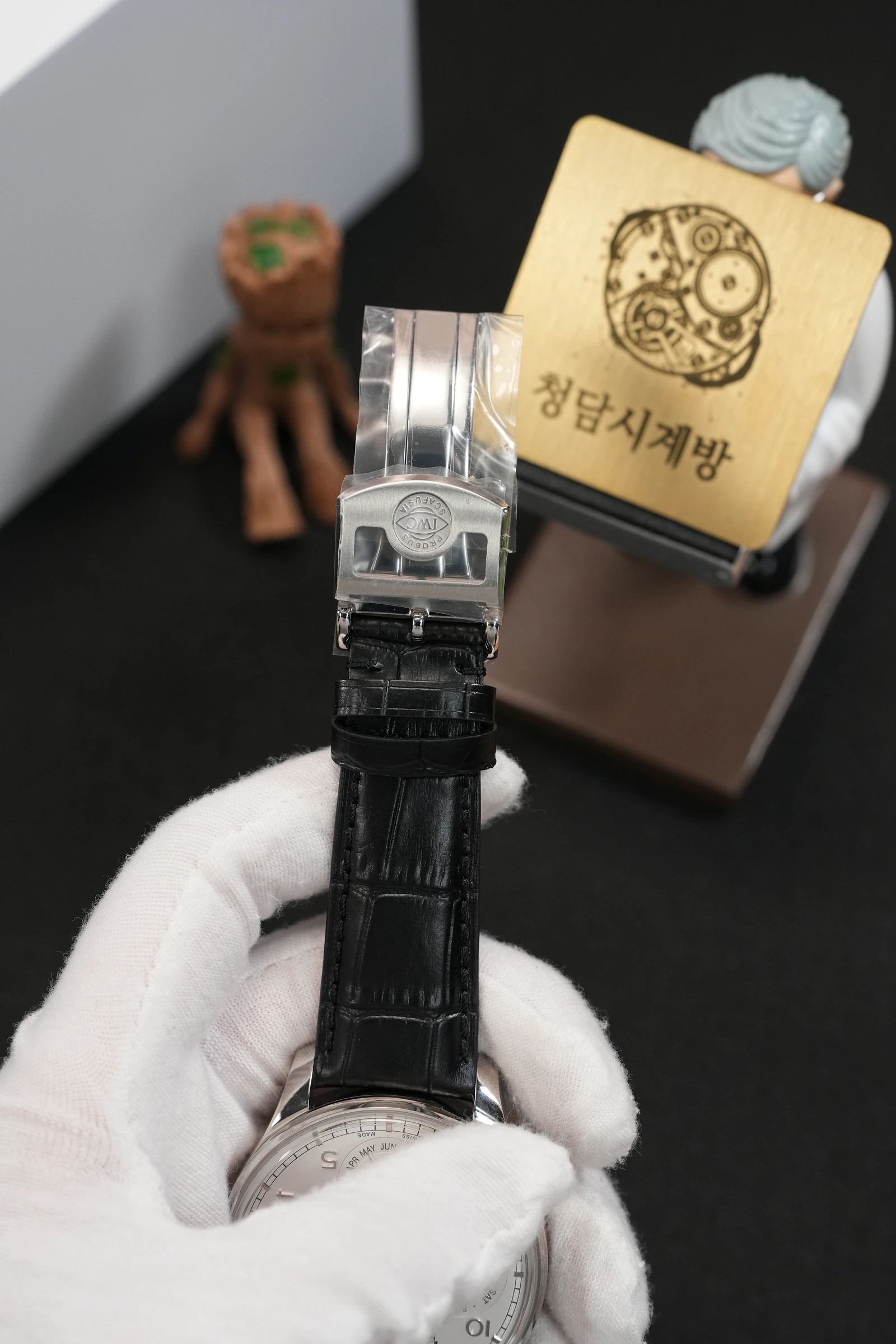 IWC 포르투기저 퍼페추얼 캘린더 실버 상세 이미지 9