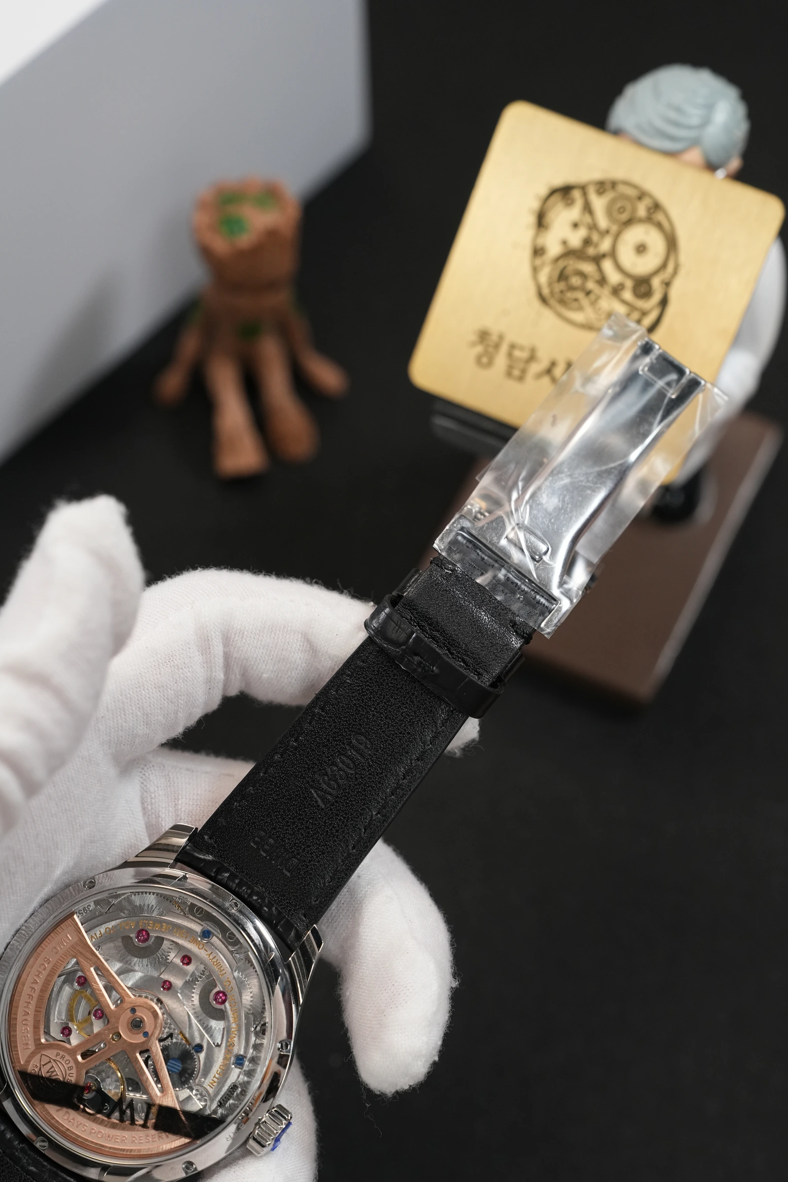 IWC 포르투기저 퍼페추얼 캘린더 실버 상세 이미지 10