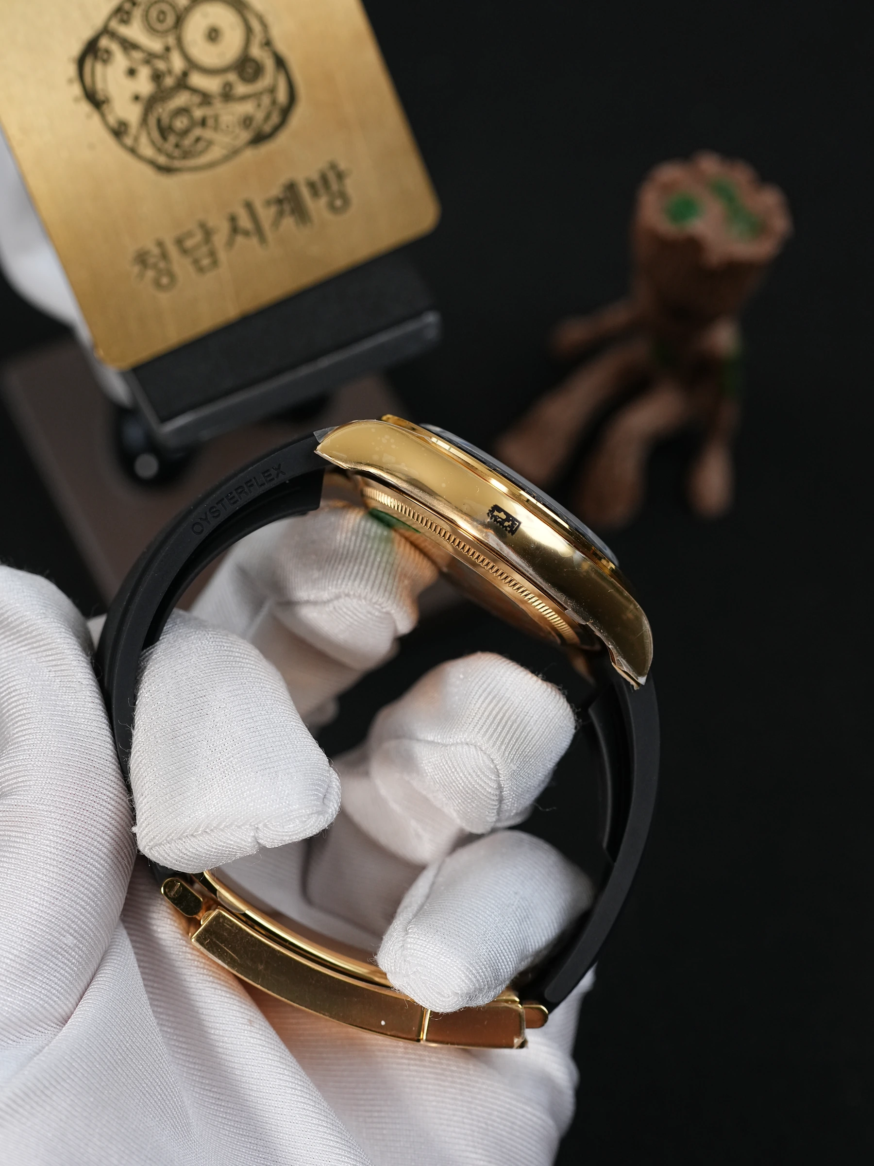 롤렉스 데이토나 블랙 옐로우골드 러버 상세 이미지 4