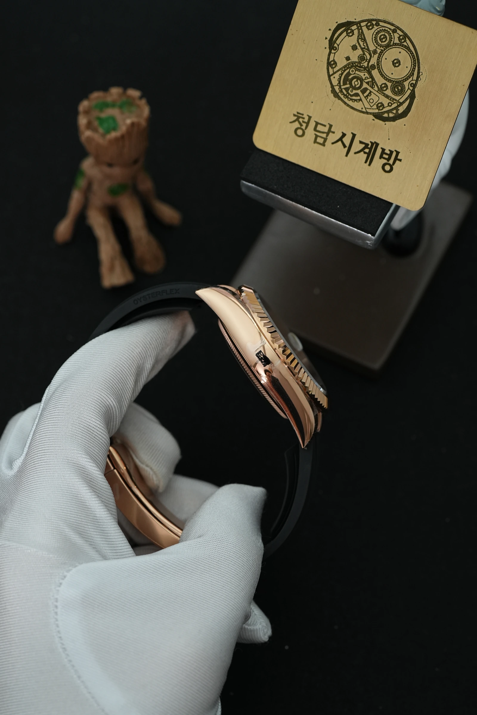 롤렉스 스카이드웰러 초코 로즈골드 러버 상세 이미지 5