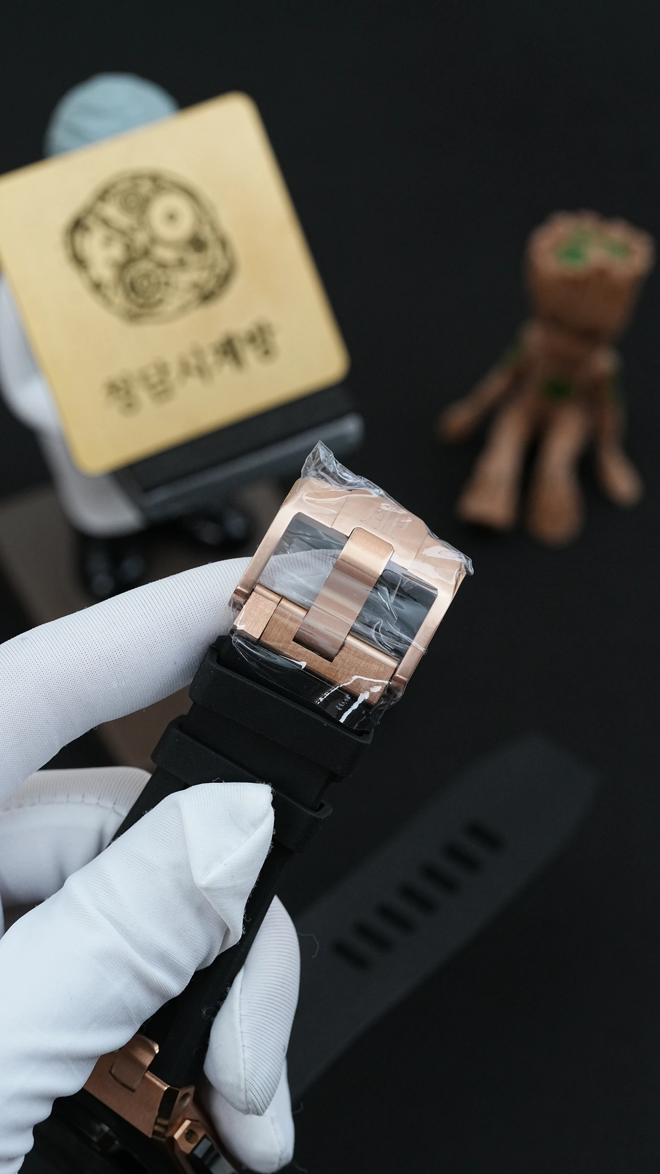 오데마피게 로얄오크 오프쇼어 크로노그래프 26420RO 로즈골드 블랙 상세 이미지 10