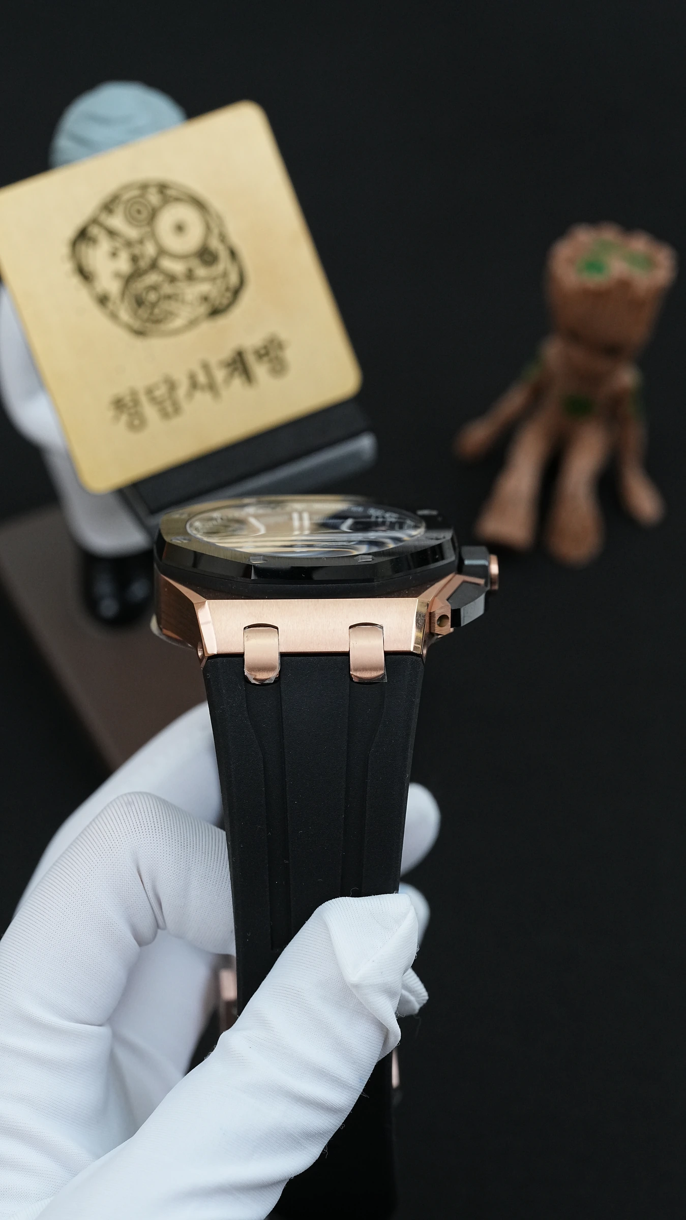 오데마피게 로얄오크 오프쇼어 크로노그래프 26420RO 로즈골드 블랙 상세 이미지 11
