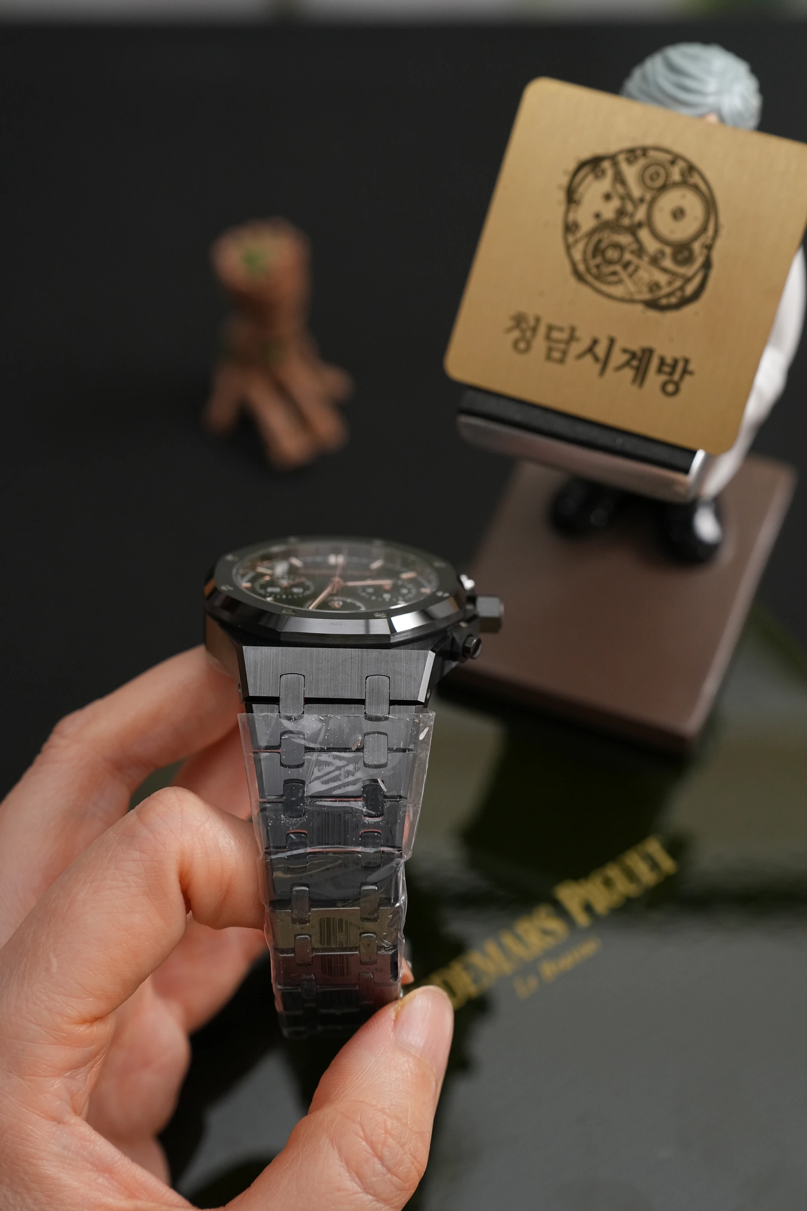 오데마피게 로얄오크 크로노그래프 26240CE 50주년 블랙 세라믹 상세 이미지 5