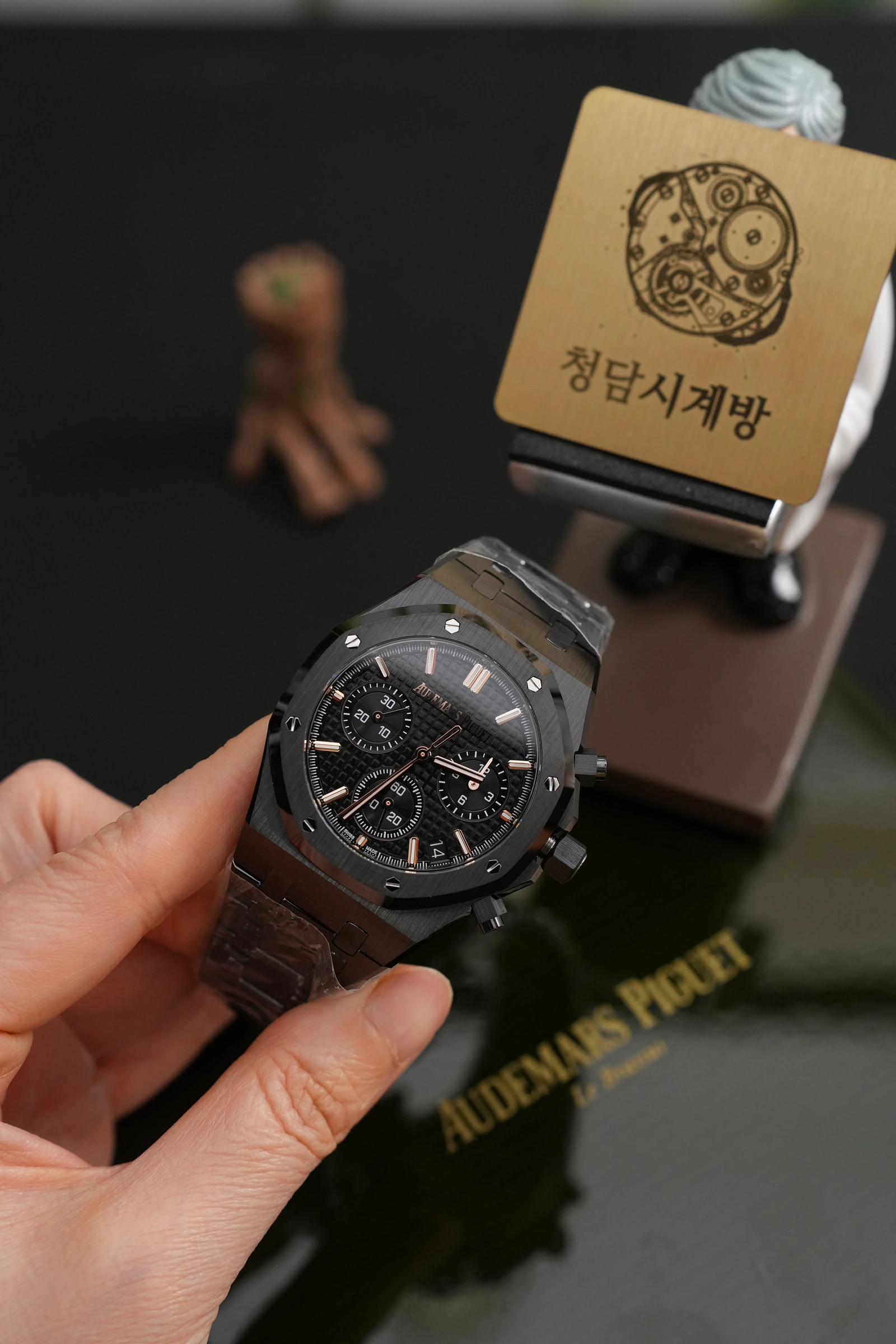 오데마피게 로얄오크 크로노그래프 26240CE 50주년 블랙 세라믹 상세 이미지 6