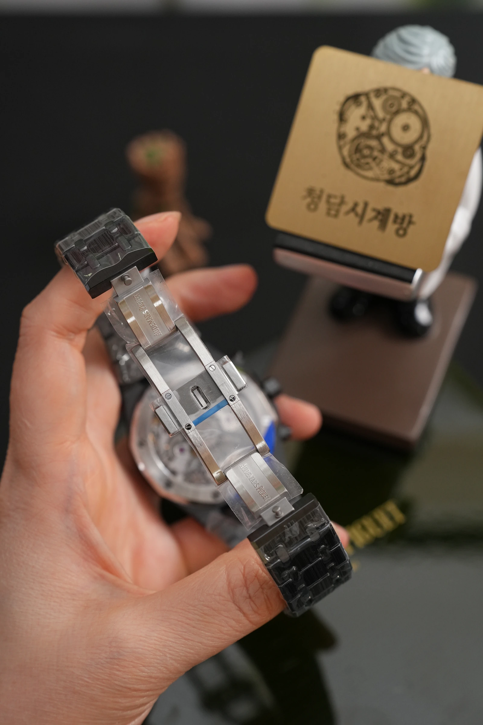 오데마피게 로얄오크 크로노그래프 26240CE 50주년 블랙 세라믹 상세 이미지 7