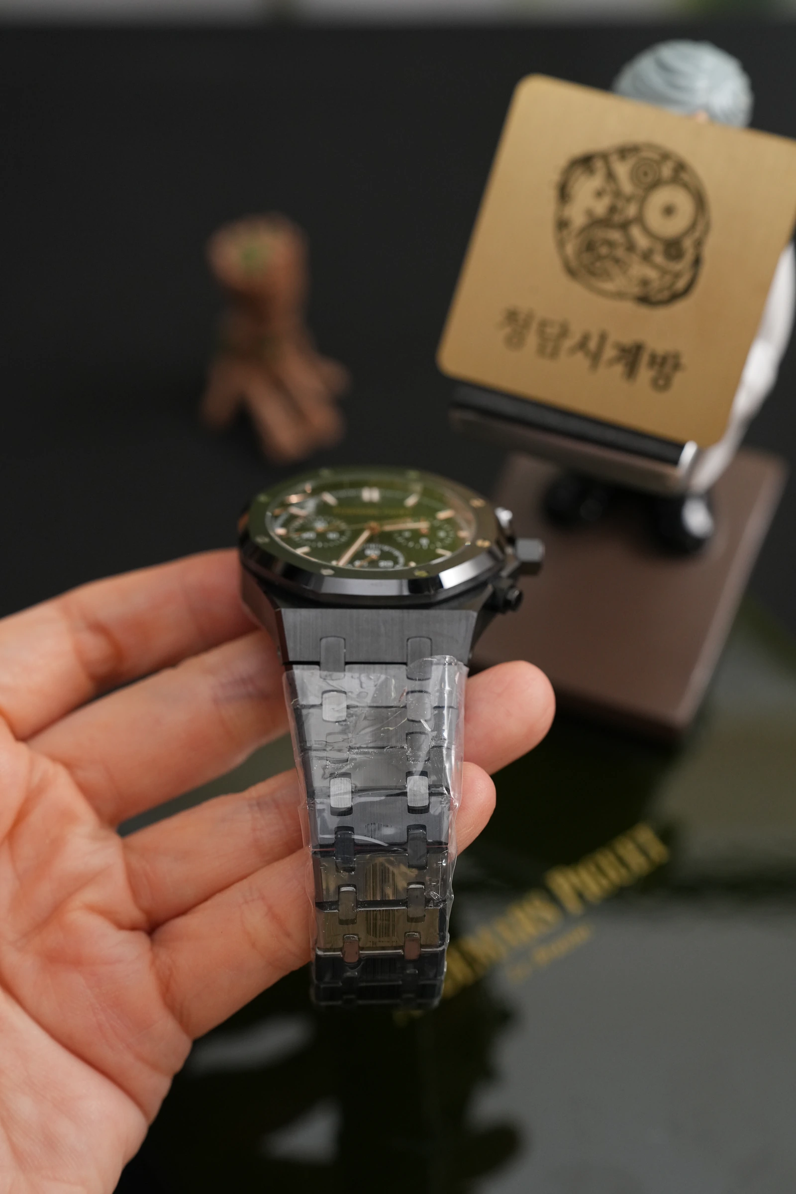 오데마피게 로얄오크 크로노그래프 26240CE 50주년 블랙 세라믹 상세 이미지 10