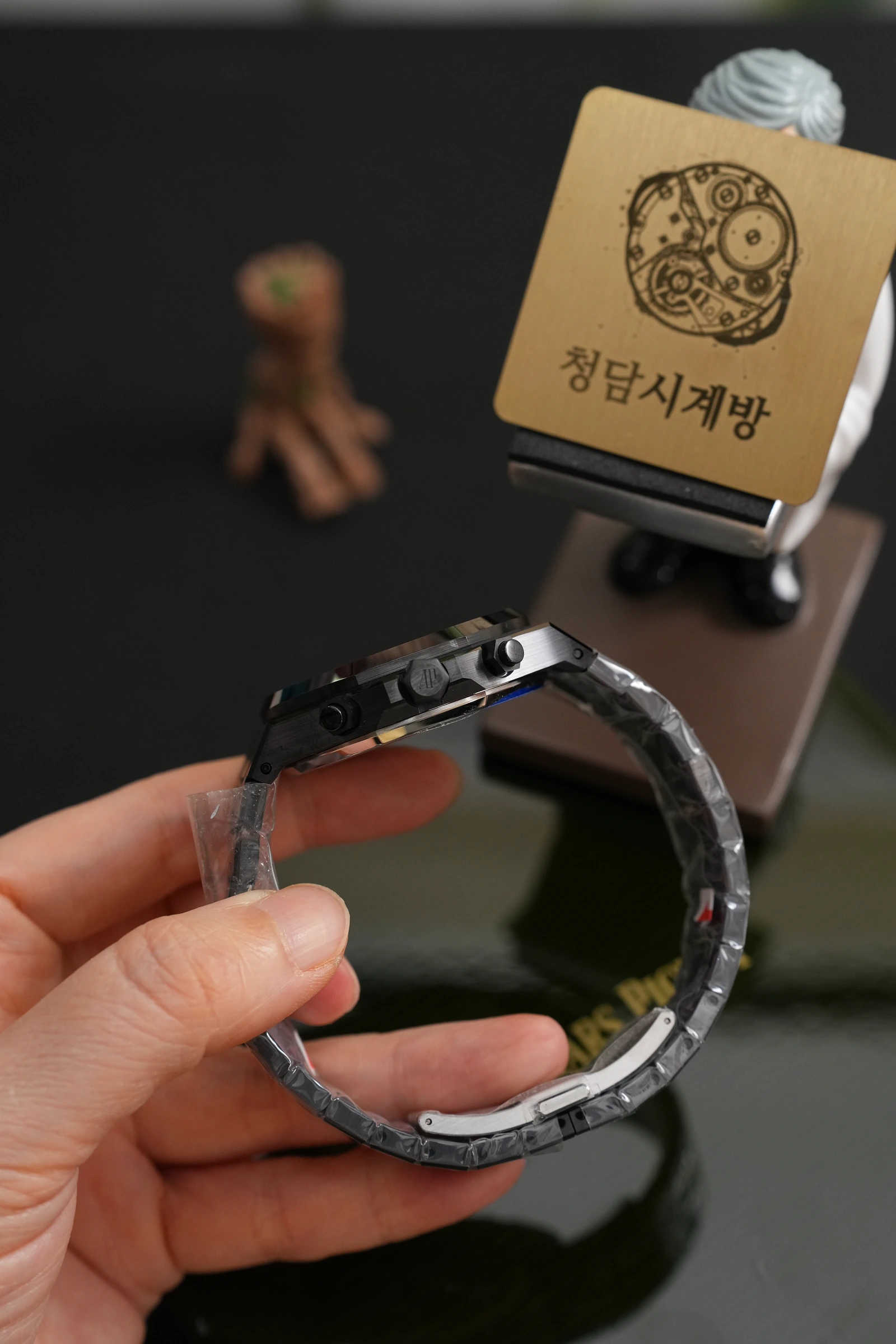 오데마피게 로얄오크 크로노그래프 26240CE 50주년 블랙 세라믹 상세 이미지 13