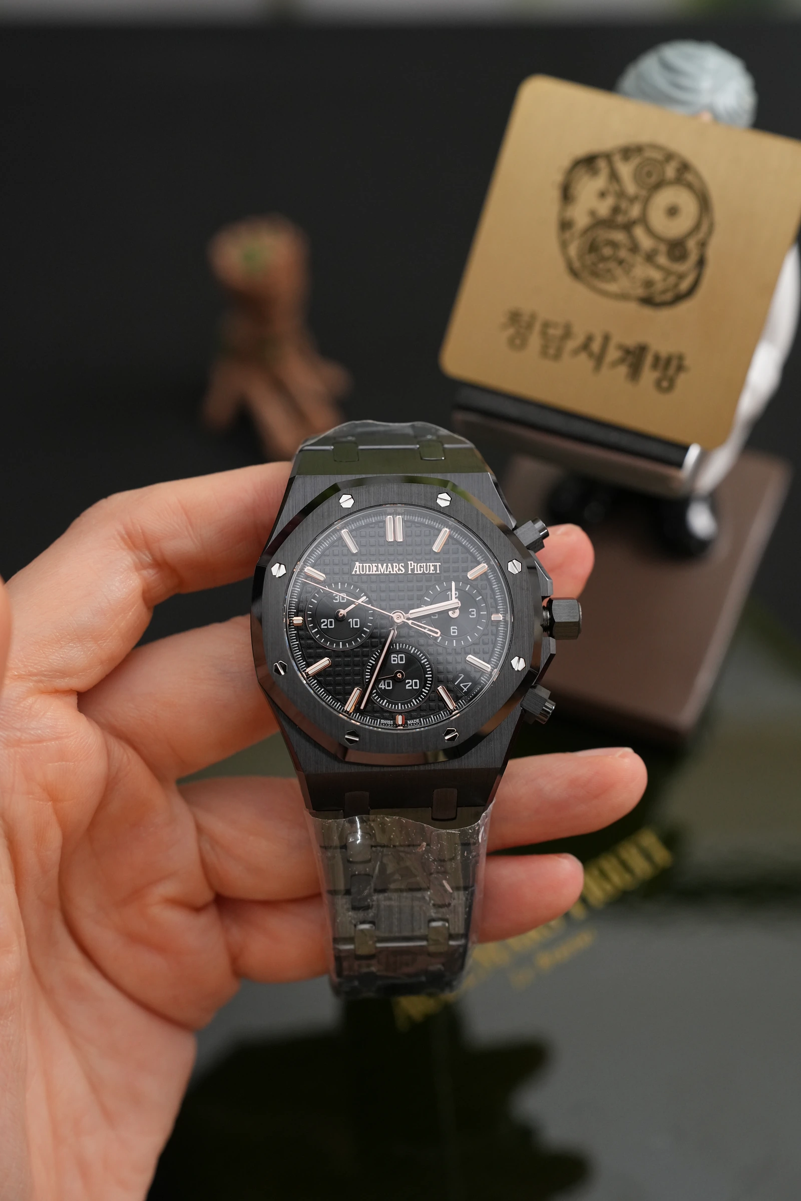 오데마피게 로얄오크 크로노그래프 26240CE 50주년 블랙 세라믹 상세 이미지 14